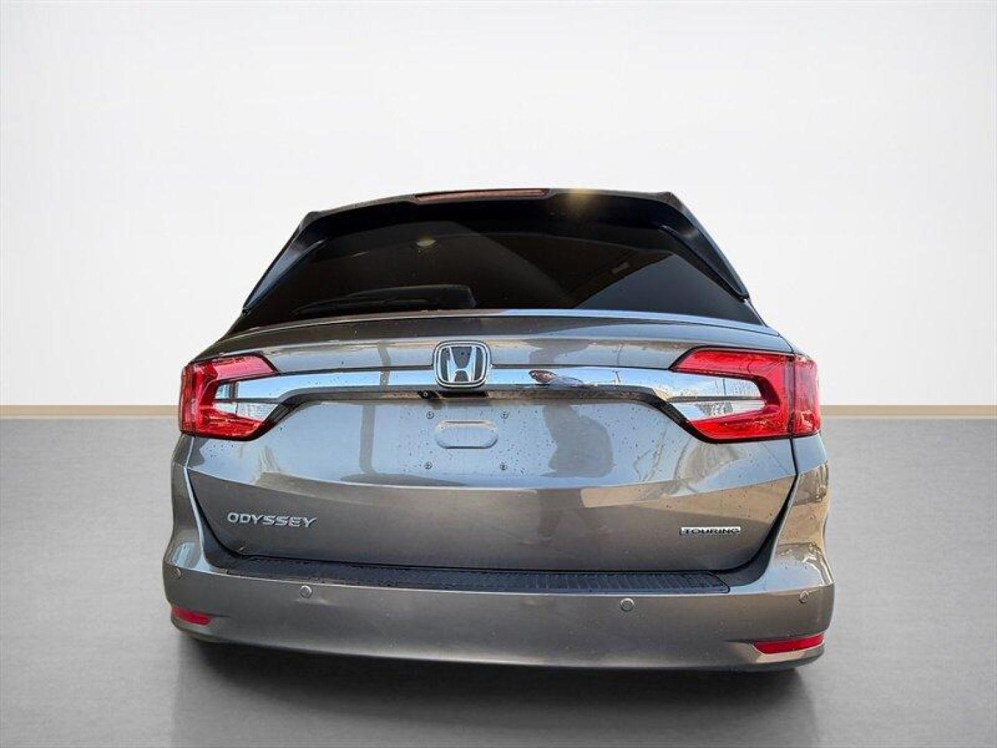 2018 Modern Steel Metallic Honda Odyssey Touring (5FNRL6H8XJB) with an 3.5L V6 280hp 262ft. lbs. engine, Automatic transmission, located at 25355 Eames Street, Channahon, IL, 60410, (815) 467-1807, 41.429108, -88.228432 - Meet the 2018 Honda Odyssey Touring a thoughtfully equipped, family-ready minivan that blends a powerful V6 with comfortable, tech-forward interiors and smart safety features. Finished in Pacific Pewter Metallic with a gray interior, this Odyssey has good mileage (below 81,000 miles, averaging unde - Photo#4