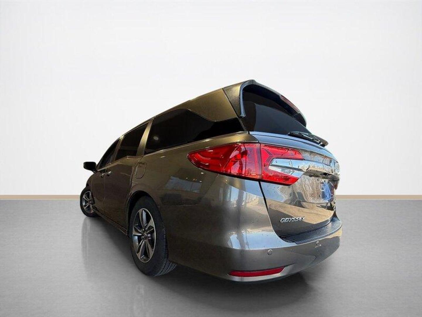 2018 Modern Steel Metallic Honda Odyssey Touring (5FNRL6H8XJB) with an 3.5L V6 280hp 262ft. lbs. engine, Automatic transmission, located at 25355 Eames Street, Channahon, IL, 60410, (815) 467-1807, 41.429108, -88.228432 - Meet the 2018 Honda Odyssey Touring a thoughtfully equipped, family-ready minivan that blends a powerful V6 with comfortable, tech-forward interiors and smart safety features. Finished in Pacific Pewter Metallic with a gray interior, this Odyssey has good mileage (below 81,000 miles, averaging unde - Photo#5