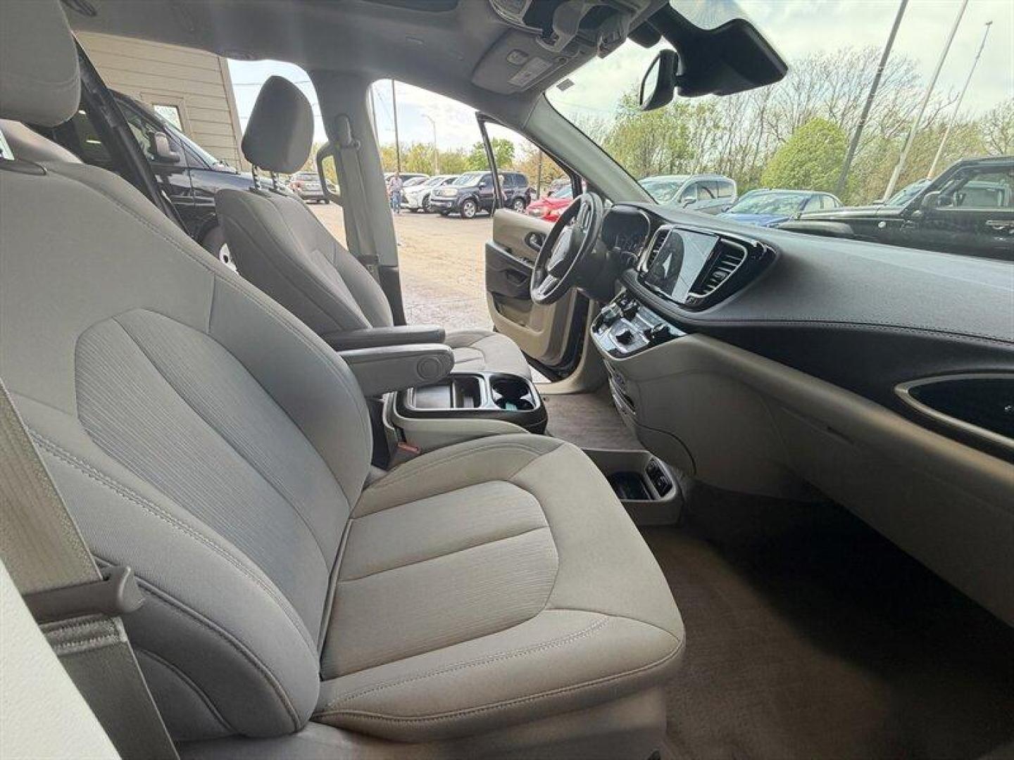 2021 Granite Crystal Metallic Clear Coat Chrysler Pacifica Touring (2C4RC1FG2MR) with an Pentastar 3.6L V6 287hp 262ft. lbs. engine, Automatic transmission, located at 25355 Eames Street, Channahon, IL, 60410, (815) 467-1807, 41.429108, -88.228432 - Bright, capable, and family-friendly this 2021 Chrysler Pacifica Touring in Maximum Steel Metallic Clear Coat is ready to make every drive easier and more enjoyable. Powered by the tried-and-true Pentastar 3.6L V6 (287 hp and 262 lb-ft of torque) paired to a smooth automatic transmission, it delive - Photo#16