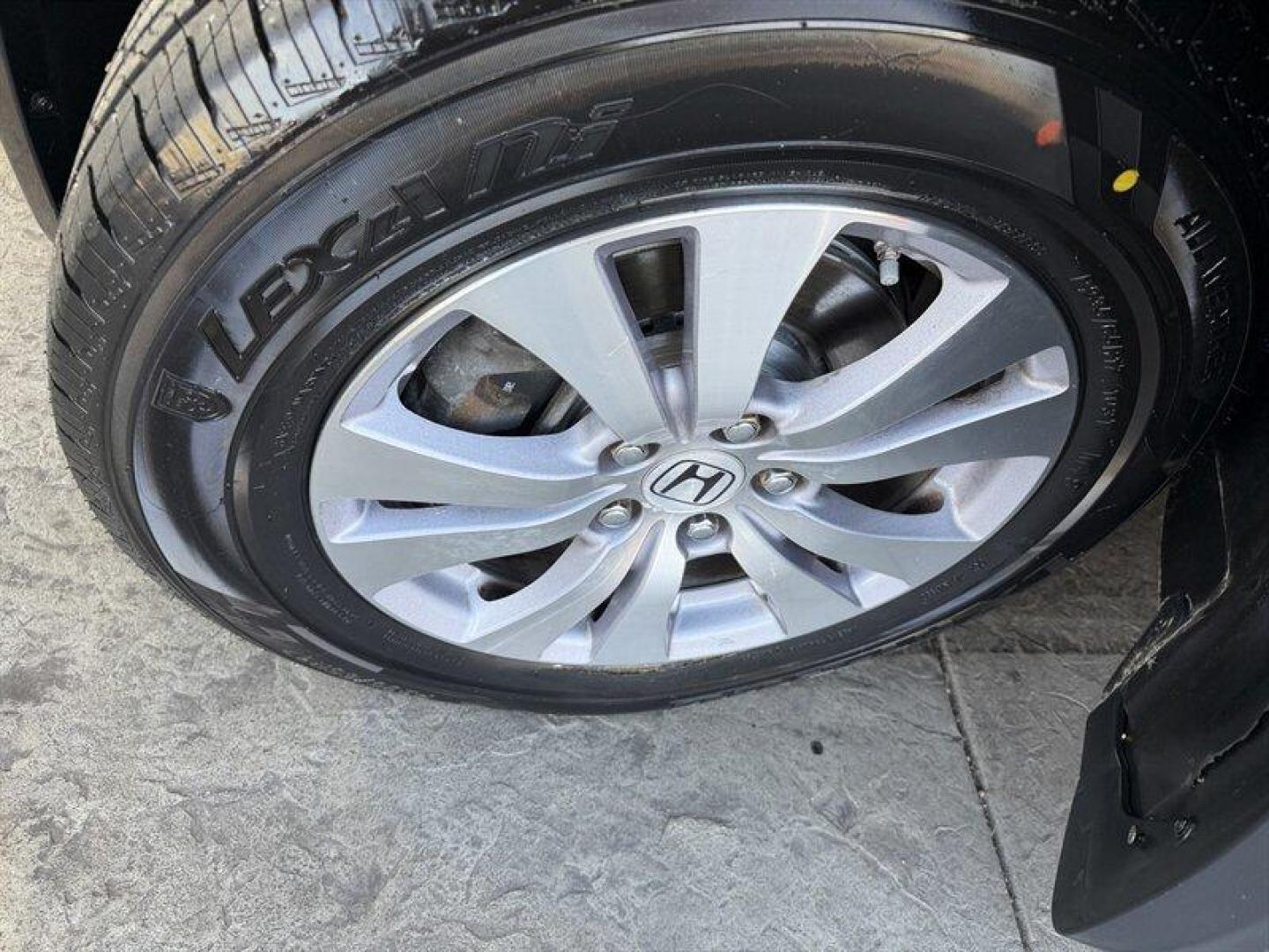 2016 Crystal Black Pearl Honda Odyssey EX-L (5FNRL5H60GB) with an 3.5 engine, Automatic transmission, located at 25355 Eames Street, Channahon, IL, 60410, (815) 467-1807, 41.429108, -88.228432 - Dont hesitate this 2016 Honda Odyssey EX-L is exactly the no-nonsense, family-hauling machine you want. Finished in Crystal Black Pearl with a clean Gray leather interior, its got the presence of a premium minivan and the practicality to back it up. Under the hood sits the proven 3.5L V6 that deliv - Photo#9