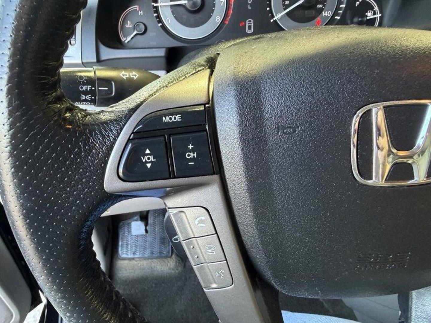 2016 Crystal Black Pearl Honda Odyssey EX-L (5FNRL5H60GB) with an 3.5 engine, Automatic transmission, located at 25355 Eames Street, Channahon, IL, 60410, (815) 467-1807, 41.429108, -88.228432 - Dont hesitate this 2016 Honda Odyssey EX-L is exactly the no-nonsense, family-hauling machine you want. Finished in Crystal Black Pearl with a clean Gray leather interior, its got the presence of a premium minivan and the practicality to back it up. Under the hood sits the proven 3.5L V6 that deliv - Photo#30