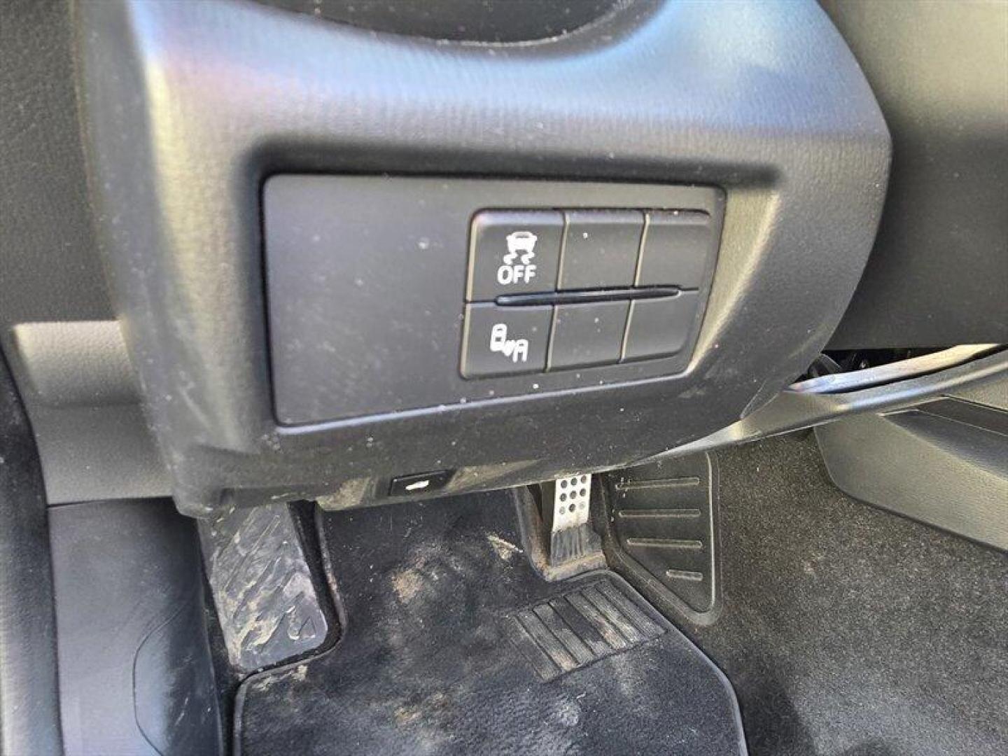 2020 Forte Black Metallic FIAT 124 Spider Abarth (JC1NFAEK1L0) with an 1.4L Turbo I4 160hp 184ft. lbs. engine, Automatic transmission, located at 25355 Eames Street, Channahon, IL, 60410, (815) 467-1807, 41.429108, -88.228432 - 2020 FIAT 124 Spider Classica 1.4L Turbo I4, 160 hp / 184 lb-ft Overview This 2020 FIAT 124 Spider Classica is finished in Forte Black Metallic with a Black interior. It is powered by the factory 1.4L turbocharged inline-4 engine producing 160 horsepower and 184 lb-ft of torque. The vehicle shows - Photo#12