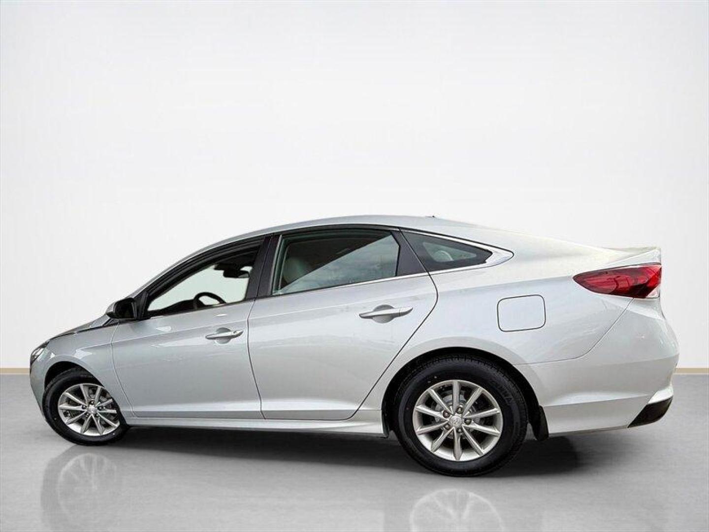 2019 Symphony Silver Hyundai SONATA SE (5NPE24AF9KH) with an Theta II 2.4L I4 185hp 178ft. lbs. SULEV engine, Automatic transmission, located at 25355 Eames Street, Channahon, IL, 60410, (815) 467-1807, 41.429108, -88.228432 - This 2019 Hyundai Sonata SE is that no-drama, reliable, Ive got places to be and money to save kind of ride. A clean local trade thats been serviced and handledbecause not everyone needs a diva sometimes you just need dependable. Fresh new tires and brakes, so youre not inheriting someone elses pro - Photo#6