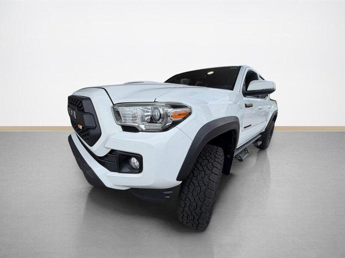2017 Super White Toyota Tacoma SR V6 (3TMCZ5ANXHM) with an 3.5L V6 278hp 265ft. lbs. engine, Automatic transmission, located at 25355 Eames Street, Channahon, IL, 60410, (815) 467-1807, 41.429108, -88.228432 - Unleash raw power and unstoppable performance with this 2017 Toyota Tacoma SR V6. Beneath the hood roars a fierce 3.5L V6 engine, cranking out a commanding 278 horsepower and 265 lb-ft of torque, built to dominate both city streets and rugged trails. Dressed in a striking Super White exterior, this - Photo#7