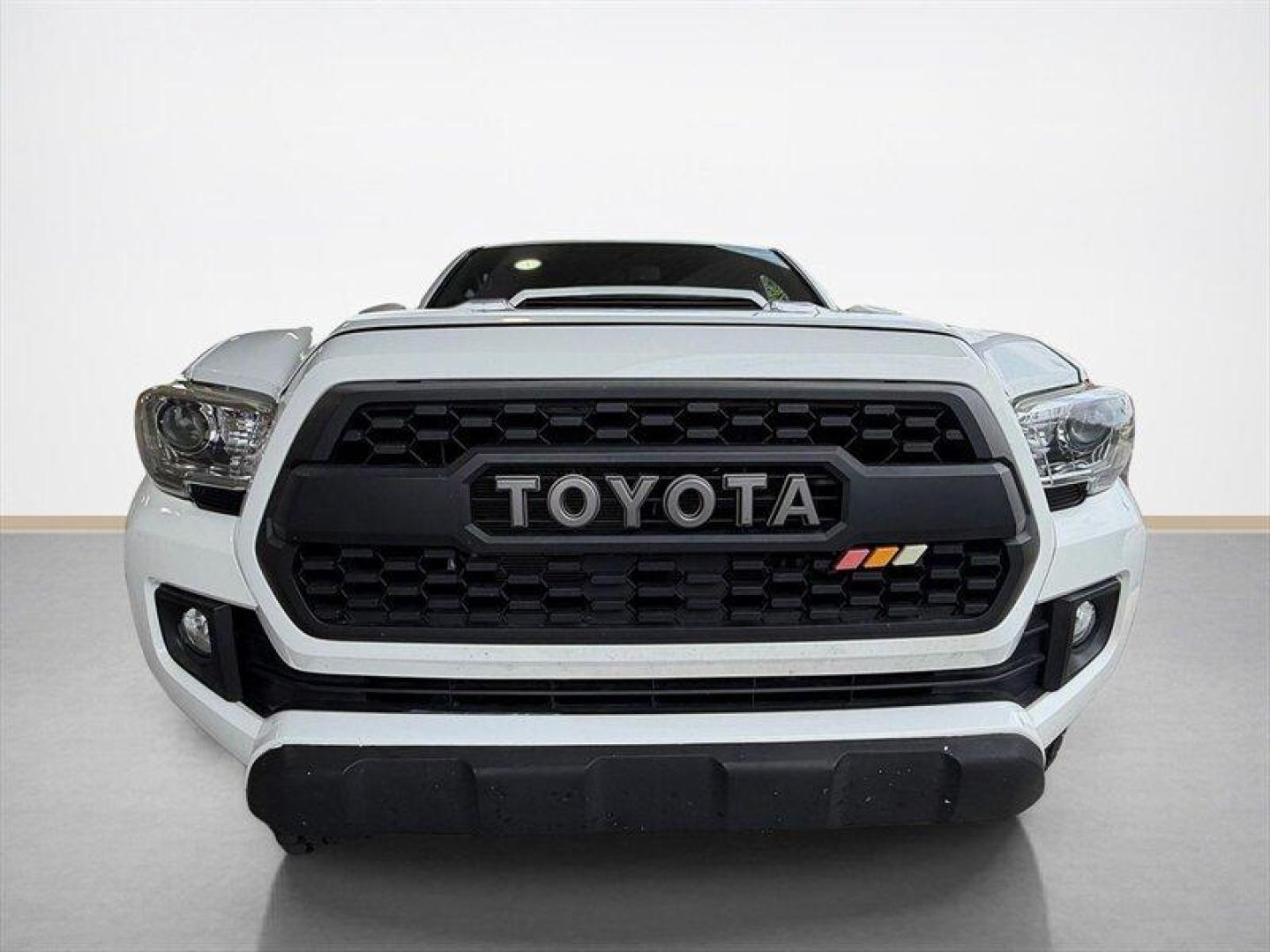 2017 Super White Toyota Tacoma SR V6 (3TMCZ5ANXHM) with an 3.5L V6 278hp 265ft. lbs. engine, Automatic transmission, located at 25355 Eames Street, Channahon, IL, 60410, (815) 467-1807, 41.429108, -88.228432 - Unleash raw power and unstoppable performance with this 2017 Toyota Tacoma SR V6. Beneath the hood roars a fierce 3.5L V6 engine, cranking out a commanding 278 horsepower and 265 lb-ft of torque, built to dominate both city streets and rugged trails. Dressed in a striking Super White exterior, this - Photo#8