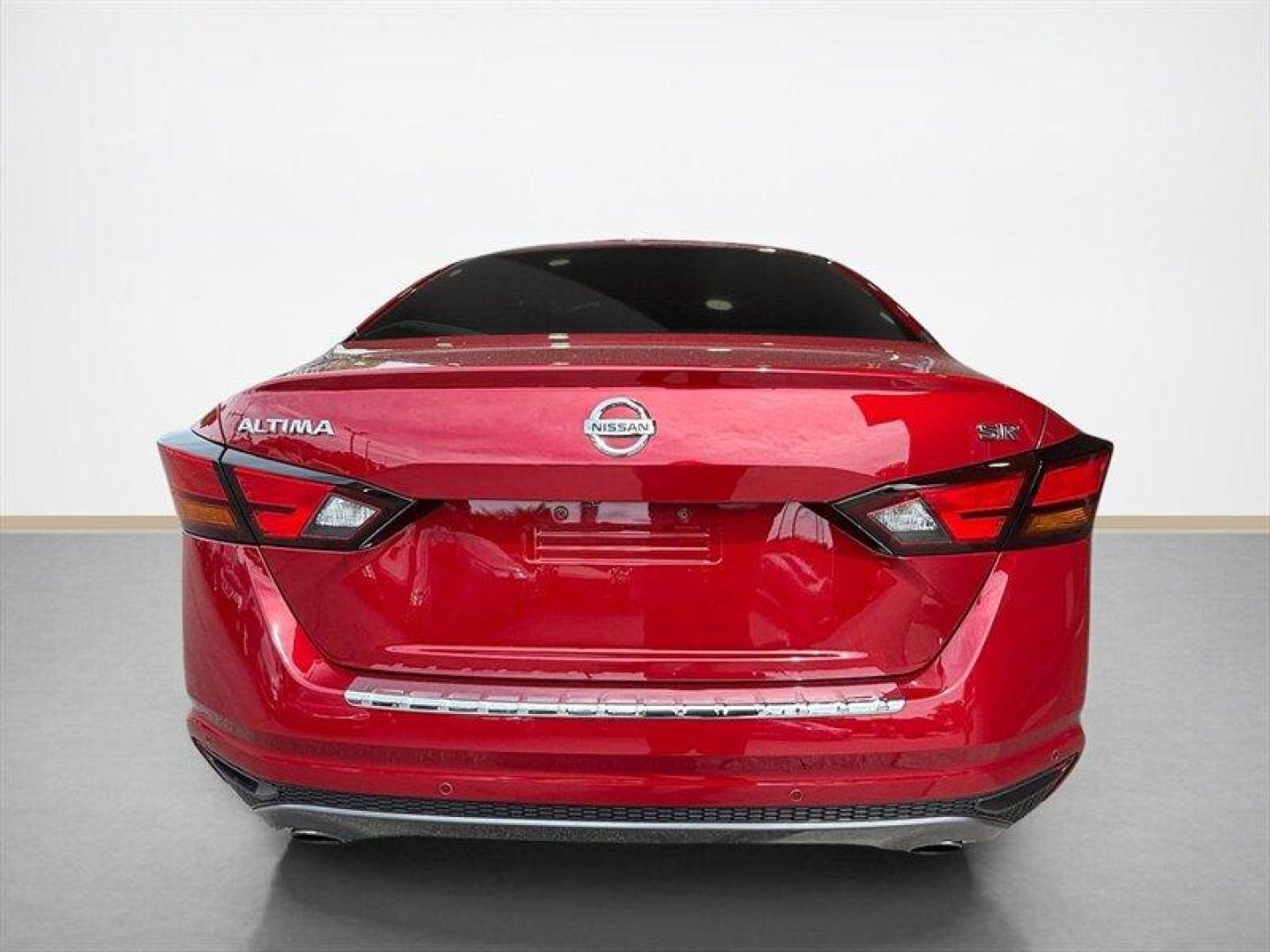 2022 Red Nissan Altima 2.5 SR (1N4BL4CV9NN) with an 2.5L I4 188hp 180ft. lbs. engine, Automatic transmission, located at 25355 Eames Street, Channahon, IL, 60410, (815) 467-1807, 41.429108, -88.228432 - Finished in stunning Scarlet Ember with Charcoal leather, this color combo is straight-up classy with a little attitude. Local trade with sporty SR styling, backup camera, sharp body lines, and the kind of look that makes a regular commuter car feel anything but basic. Comfortable, stylish, fuel-f - Photo#4
