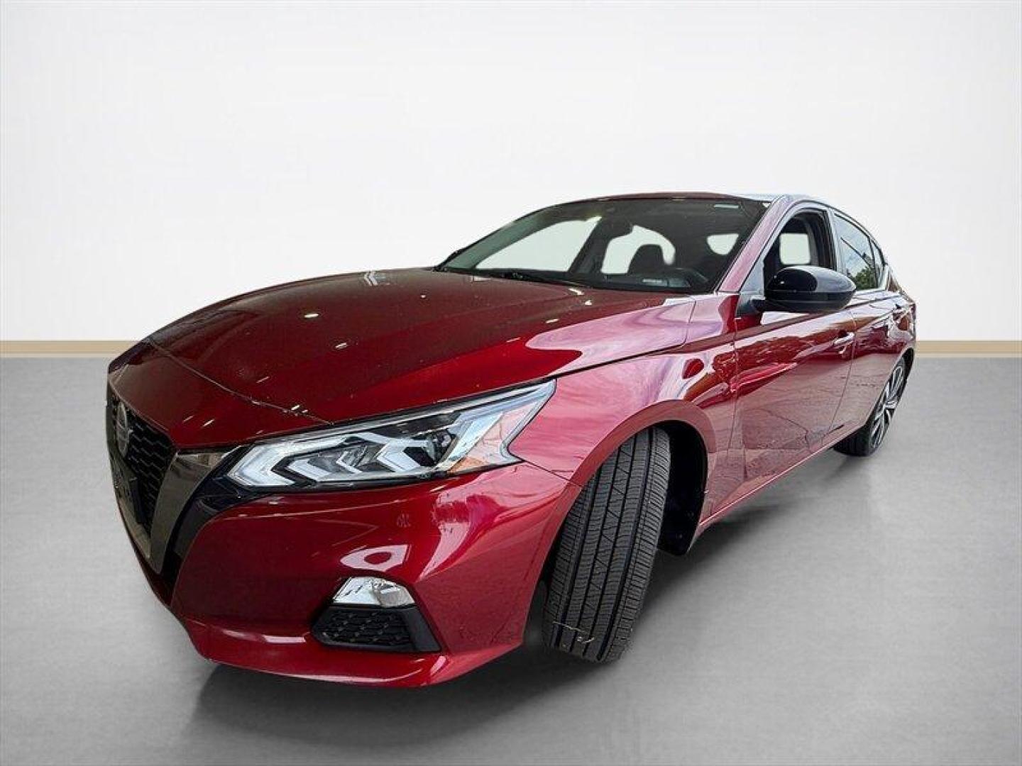 2022 Red Nissan Altima 2.5 SR (1N4BL4CV9NN) with an 2.5L I4 188hp 180ft. lbs. engine, Automatic transmission, located at 25355 Eames Street, Channahon, IL, 60410, (815) 467-1807, 41.429108, -88.228432 - Finished in stunning Scarlet Ember with Charcoal leather, this color combo is straight-up classy with a little attitude. Local trade with sporty SR styling, backup camera, sharp body lines, and the kind of look that makes a regular commuter car feel anything but basic. Comfortable, stylish, fuel-f - Photo#7