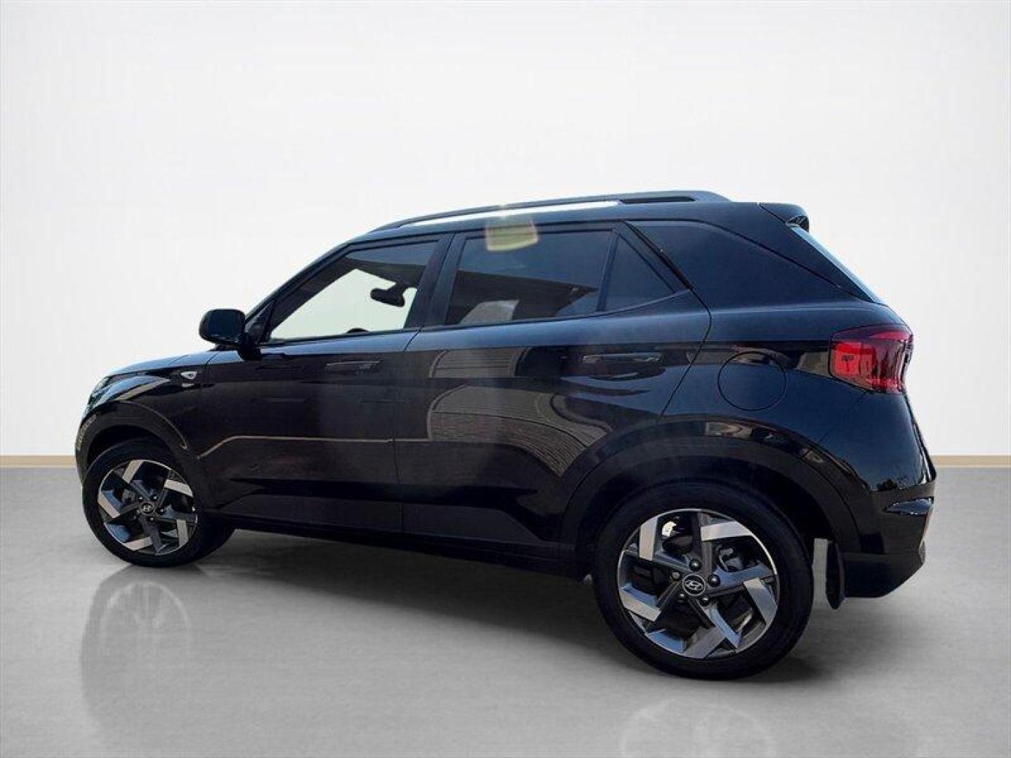 2025 Onyx Black Hyundai VENUE SEL (KMHRC8A32SU) with an Gamma 1.6L I4 121hp 113ft. lbs. engine, Automatic transmission, located at 25355 Eames Street, Channahon, IL, 60410, (815) 467-1807, 41.429108, -88.228432 - Only 8,500 miles and still covered under the remaining factory Hyundai warranty basically new without the brand-new price tag. Local trade loaded with: Backup camera Remote start Sunroof Great MPG Easy-to-park size with surprisingly roomy comfort Modern, stylish, and perfect for commuting, first - Photo#6