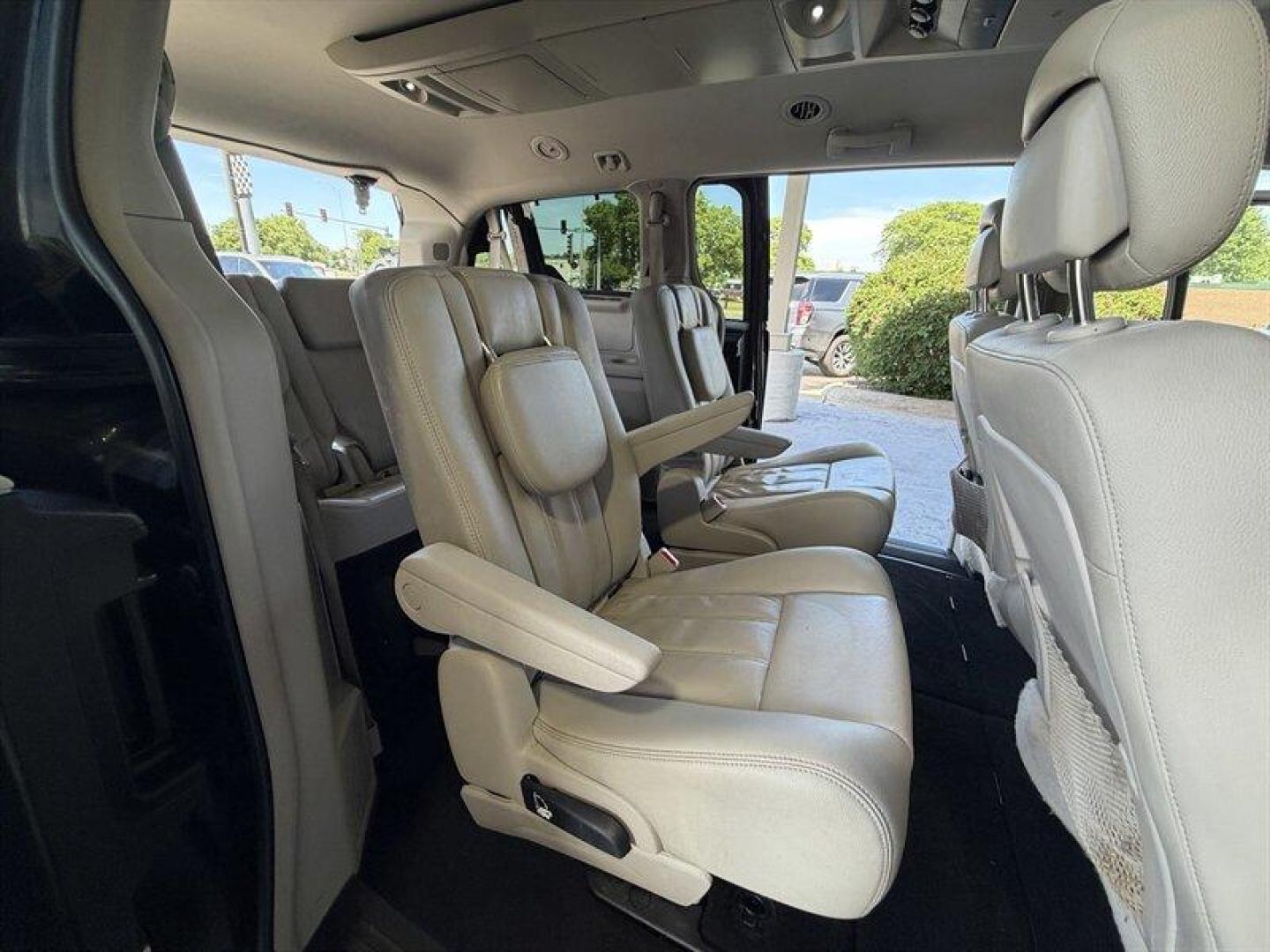 2015 Brilliant Black Crystal Pearl Coat Chrysler Town and Country Touring (2C4RC1BG7FR) with an Pentastar 3.6L Flex Fuel V6 283hp 260ft. lbs. engine, Automatic transmission, located at 25355 Eames Street, Channahon, IL, 60410, (815) 467-1807, 41.429108, -88.228432 - Unleash the power and dominance of the 2015 Chrysler Town and Country Touringwhere commanding performance meets unapologetic style. Roaring under the hood is the mighty Pentastar 3.6L Flex Fuel V6 engine, packing an impressive 283 horsepower and 260 ft-lbs of torque that refuses to be ignored. Thi - Photo#7