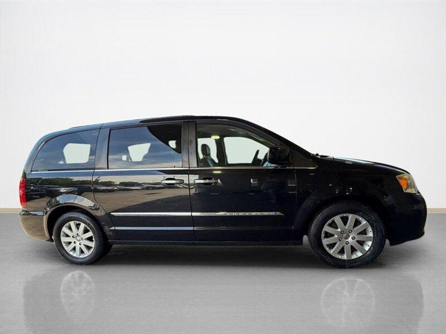 2015 Brilliant Black Crystal Pearl Coat Chrysler Town and Country Touring (2C4RC1BG7FR) with an Pentastar 3.6L Flex Fuel V6 283hp 260ft. lbs. engine, Automatic transmission, located at 25355 Eames Street, Channahon, IL, 60410, (815) 467-1807, 41.429108, -88.228432 - Unleash the power and dominance of the 2015 Chrysler Town and Country Touringwhere commanding performance meets unapologetic style. Roaring under the hood is the mighty Pentastar 3.6L Flex Fuel V6 engine, packing an impressive 283 horsepower and 260 ft-lbs of torque that refuses to be ignored. Thi - Photo#25