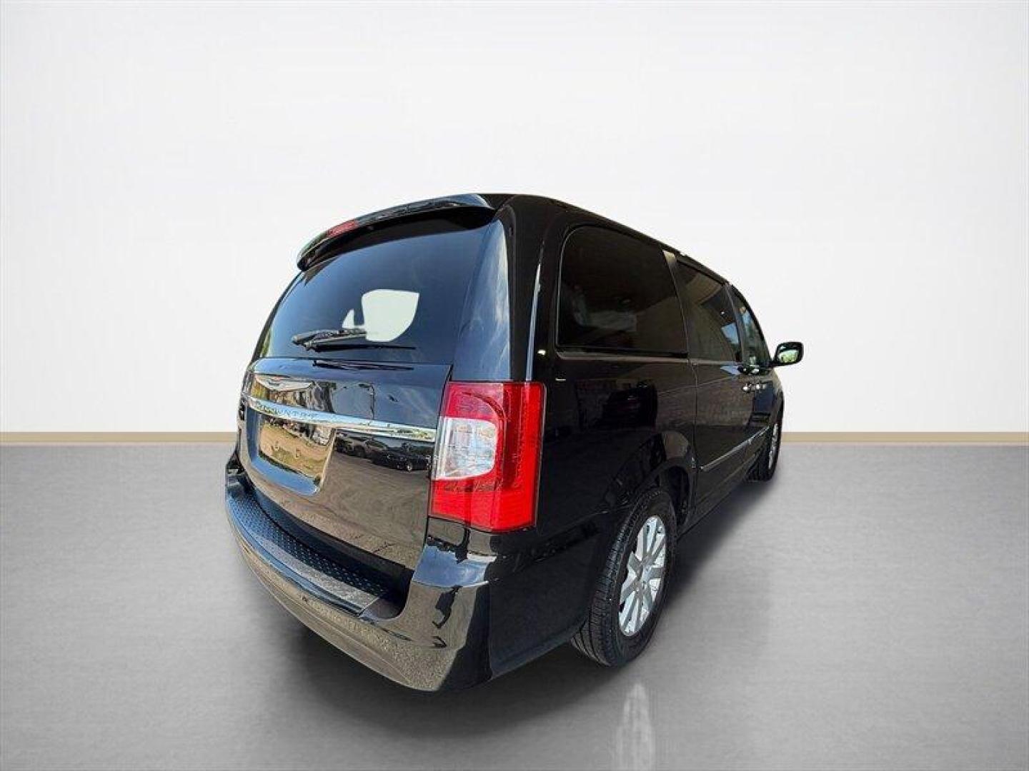 2015 Brilliant Black Crystal Pearl Coat Chrysler Town and Country Touring (2C4RC1BG7FR) with an Pentastar 3.6L Flex Fuel V6 283hp 260ft. lbs. engine, Automatic transmission, located at 25355 Eames Street, Channahon, IL, 60410, (815) 467-1807, 41.429108, -88.228432 - Unleash the power and dominance of the 2015 Chrysler Town and Country Touringwhere commanding performance meets unapologetic style. Roaring under the hood is the mighty Pentastar 3.6L Flex Fuel V6 engine, packing an impressive 283 horsepower and 260 ft-lbs of torque that refuses to be ignored. Thi - Photo#26