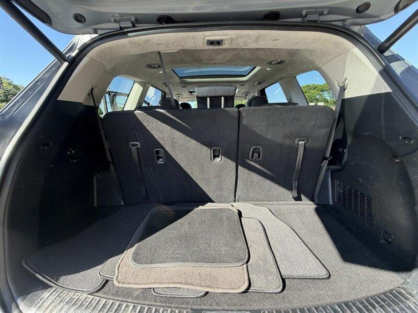 2020 Everlasting Silver Kia Telluride SX (5XYP5DHC7LG) with an 3.8L V6 291hp 262ft. lbs. engine, Automatic transmission, located at 25355 Eames Street, Channahon, IL, 60410, (815) 467-1807, 41.429108, -88.228432 - BIG SUV ENERGY. ZERO DEALER PREP FEES. This 2020 Kia Telluride SX AWD is serving luxury without the luxury price tag. Gravity Gray with Black Rims Heated and Cooled Leather Seats Navigation Bucket Seats Backup Camera Panoramic Sunroof AWD Confidence And here's the best part... FULLY SERVICED - Photo#12