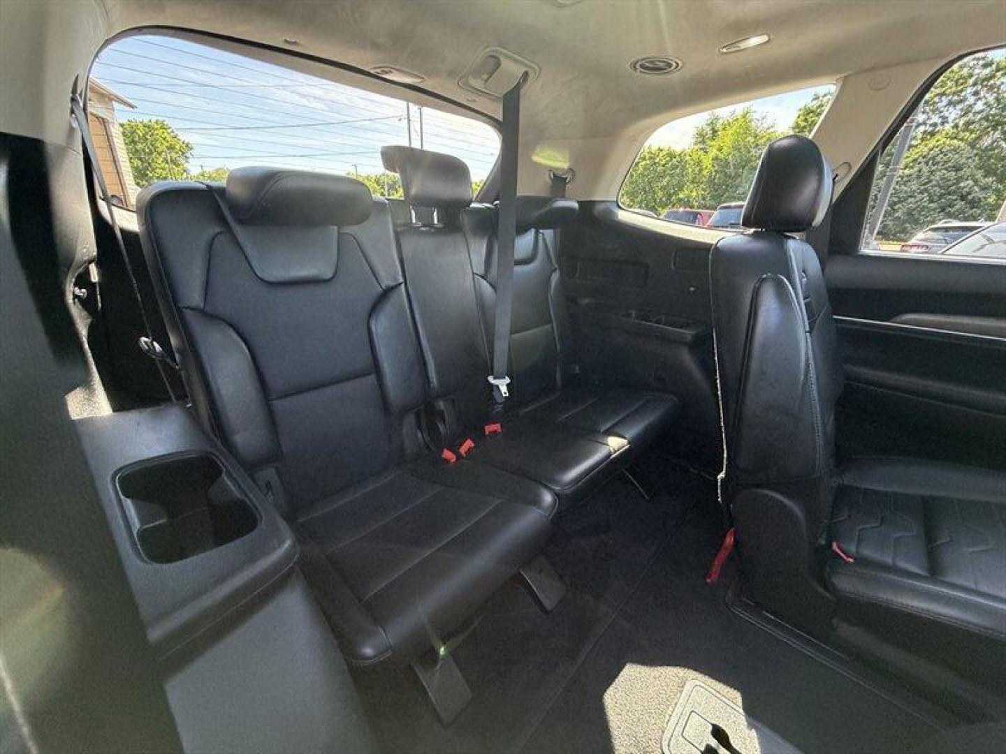 2020 Everlasting Silver Kia Telluride SX (5XYP5DHC7LG) with an 3.8L V6 291hp 262ft. lbs. engine, Automatic transmission, located at 25355 Eames Street, Channahon, IL, 60410, (815) 467-1807, 41.429108, -88.228432 - BIG SUV ENERGY. ZERO DEALER PREP FEES. This 2020 Kia Telluride SX AWD is serving luxury without the luxury price tag. Gravity Gray with Black Rims Heated and Cooled Leather Seats Navigation Bucket Seats Backup Camera Panoramic Sunroof AWD Confidence And here's the best part... FULLY SERVICED - Photo#14
