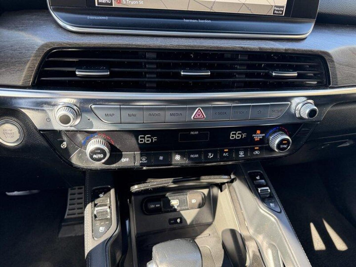 2020 Everlasting Silver Kia Telluride SX (5XYP5DHC7LG) with an 3.8L V6 291hp 262ft. lbs. engine, Automatic transmission, located at 25355 Eames Street, Channahon, IL, 60410, (815) 467-1807, 41.429108, -88.228432 - BIG SUV ENERGY. ZERO DEALER PREP FEES. This 2020 Kia Telluride SX AWD is serving luxury without the luxury price tag. Gravity Gray with Black Rims Heated and Cooled Leather Seats Navigation Bucket Seats Backup Camera Panoramic Sunroof AWD Confidence And here's the best part... FULLY SERVICED - Photo#21