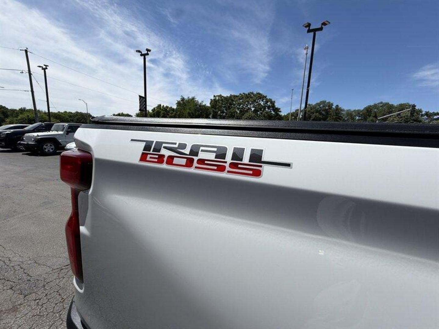 2019 Summit White Chevrolet Silverado 1500 Custom Trail Boss (1GCPYCEF1KZ) with an EcoTec3 5.3L V8 355hp 383ft. lbs. engine, Automatic transmission, located at 25355 Eames Street, Channahon, IL, 60410, (815) 467-1807, 41.429108, -88.228432 - The 2019 Chevrolet Silverado 1500 Custom Trail Boss Z71 is a robust and capable pickup designed to handle both work and off-road adventures with confidence. Powered by the EcoTec3 5.3L V8 engine, this truck delivers 355 horsepower and 383 ft-lbs of torque, providing a solid balance of power and effi - Photo#10