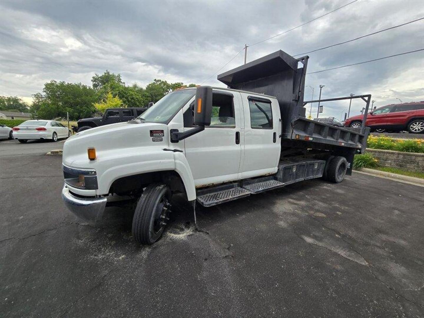 2004 White GMC TopKick C5500 (1GDE5E1124F) with an Duramax 6.6L V8 300hp 520ft. lbs. engine, Automatic transmission, located at 25355 Eames Street, Channahon, IL, 60410, (815) 467-1807, 41.429108, -88.228432- Photo#6