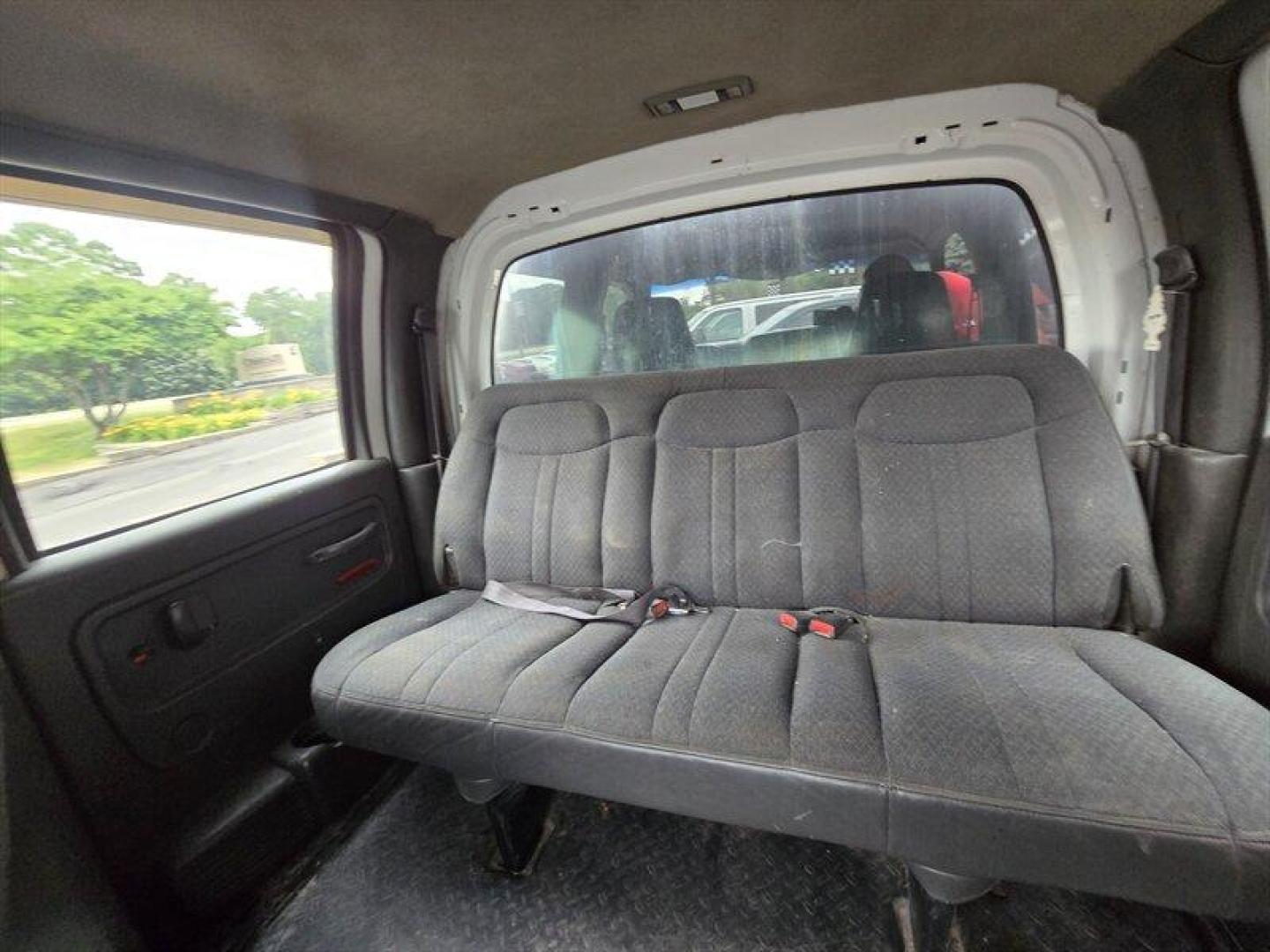 2004 White GMC TopKick C5500 (1GDE5E1124F) with an Duramax 6.6L V8 300hp 520ft. lbs. engine, Automatic transmission, located at 25355 Eames Street, Channahon, IL, 60410, (815) 467-1807, 41.429108, -88.228432- Photo#21