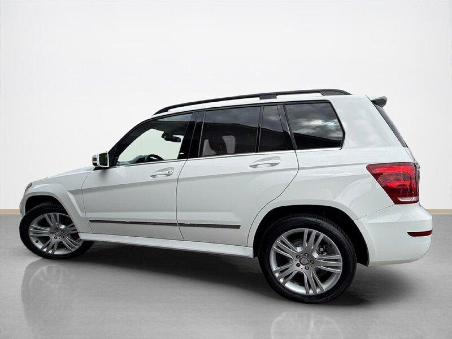 2014 Diamond White Metallic Mercedes-Benz GLK GLK 350 4MATIC and #174; (WDCGG8JB7EG) with an 3.5L V6 302hp 273ft. lbs. engine, Automatic transmission, located at 25355 Eames Street, Channahon, IL, 60410, (815) 467-1807, 41.429108, -88.228432 - Feast your eyes on this 2014 Mercedes-Benz GLK 350 4MATICwhere luxury meets power and sass meets sophistication. This beauty is rocking a 3.5L V6 engine that pumps out a juicy 302 horsepower and 273 ft-lbs of torque, ready to tackle city streets or open highways with style and confidence. With just- Photo#6