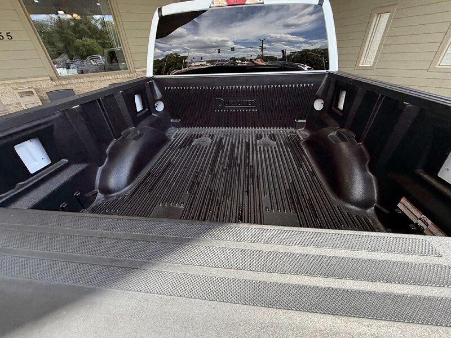 2022 Oxford White Ford F-150 XLT (1FTFW1E50NK) with an 5.0L Flex Fuel V8 400hp 410ft. lbs. engine, Automatic transmission, located at 25355 Eames Street, Channahon, IL, 60410, (815) 467-1807, 41.429108, -88.228432 - Forget the turbo debates. This one has the engine everyone asks for. A hard-to-find, true original 5.0L V8 under the hood, backed by the comfort and capability that made the F-150 America's favorite truck. 5.0L V8 Crew Cab 4x4 XLT Package Good miles Just serviced Texas truck Ready for work, towing- Photo#13