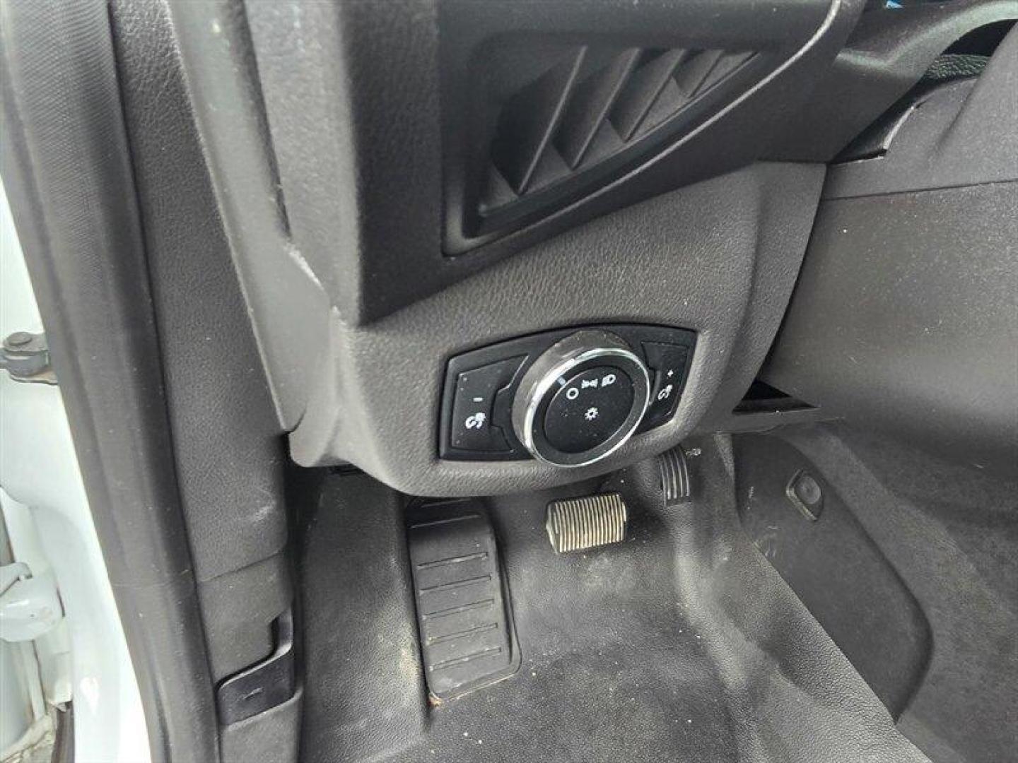 2018 Frozen White Ford Transit Connect XL (NM0LS6E77J1) with an Duratec 2.5L I4 169hp 171ft. lbs. engine, Automatic transmission, located at 25355 Eames Street, Channahon, IL, 60410, (815) 467-1807, 41.429108, -88.228432 - The 2018 Ford Transit Connect XL is a versatile compact cargo van designed to meet a variety of commercial and personal needs. Powered by a Duratec 2.5L I4 engine, it delivers 169 horsepower and 171 ft-lbs of torque, providing reliable performance and efficiency. This particular model features a Fro - Photo#11