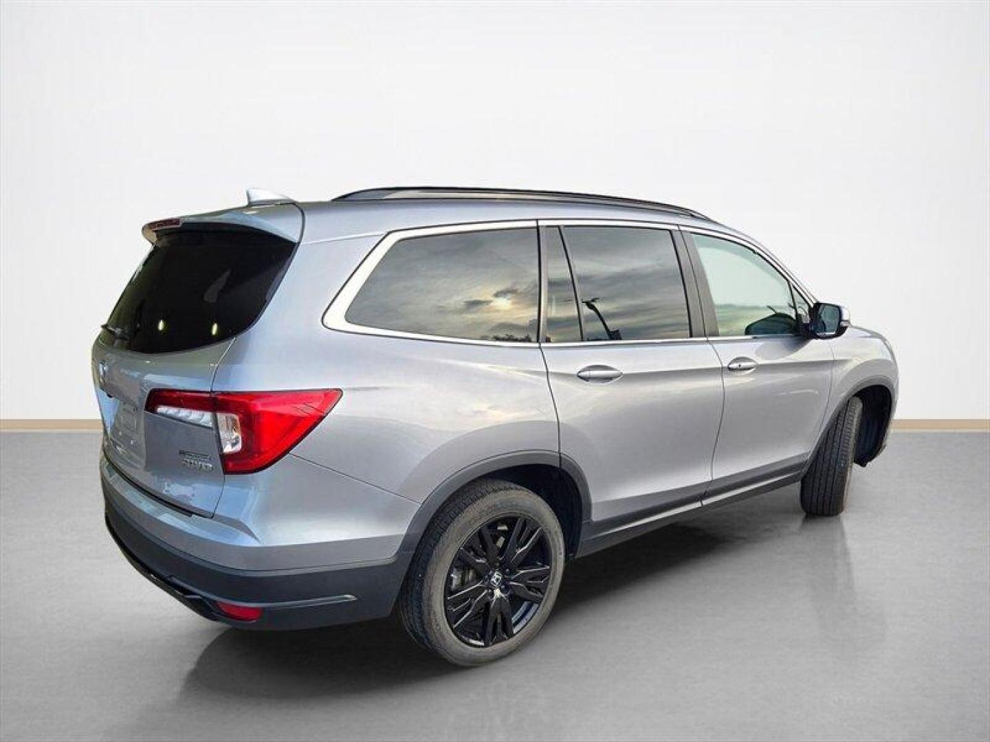 2022 Lunar Silver Metallic Honda Pilot Special Edition (5FNYF6H25NB) with an 3.5L V6 280hp 262ft. lbs. engine, Automatic transmission, located at 25355 Eames Street, Channahon, IL, 60410, (815) 467-1807, 41.429108, -88.228432 - The 2022 Honda Pilot SE features a robust 3.5L V6 engine delivering 280 horsepower and 262 lb-ft of torque, providing a balanced combination of power and efficiency. The exterior is finished in Lunar Silver Metallic, complemented by a Gray interior that offers a spacious and comfortable environment- Photo#3