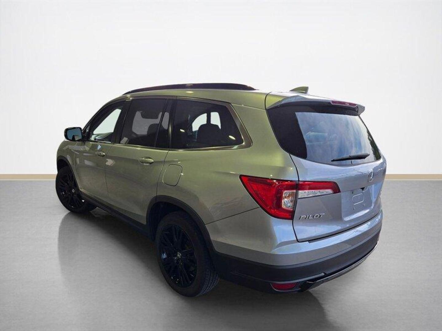 2022 Lunar Silver Metallic Honda Pilot Special Edition (5FNYF6H25NB) with an 3.5L V6 280hp 262ft. lbs. engine, Automatic transmission, located at 25355 Eames Street, Channahon, IL, 60410, (815) 467-1807, 41.429108, -88.228432 - The 2022 Honda Pilot SE features a robust 3.5L V6 engine delivering 280 horsepower and 262 lb-ft of torque, providing a balanced combination of power and efficiency. The exterior is finished in Lunar Silver Metallic, complemented by a Gray interior that offers a spacious and comfortable environment- Photo#5