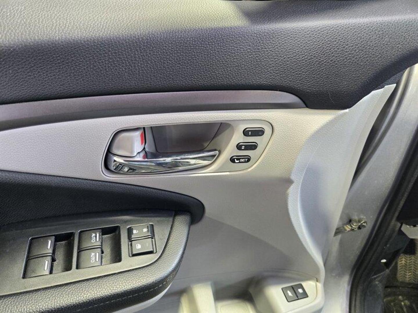 2022 Lunar Silver Metallic Honda Pilot Special Edition (5FNYF6H25NB) with an 3.5L V6 280hp 262ft. lbs. engine, Automatic transmission, located at 25355 Eames Street, Channahon, IL, 60410, (815) 467-1807, 41.429108, -88.228432 - The 2022 Honda Pilot SE features a robust 3.5L V6 engine delivering 280 horsepower and 262 lb-ft of torque, providing a balanced combination of power and efficiency. The exterior is finished in Lunar Silver Metallic, complemented by a Gray interior that offers a spacious and comfortable environment- Photo#12