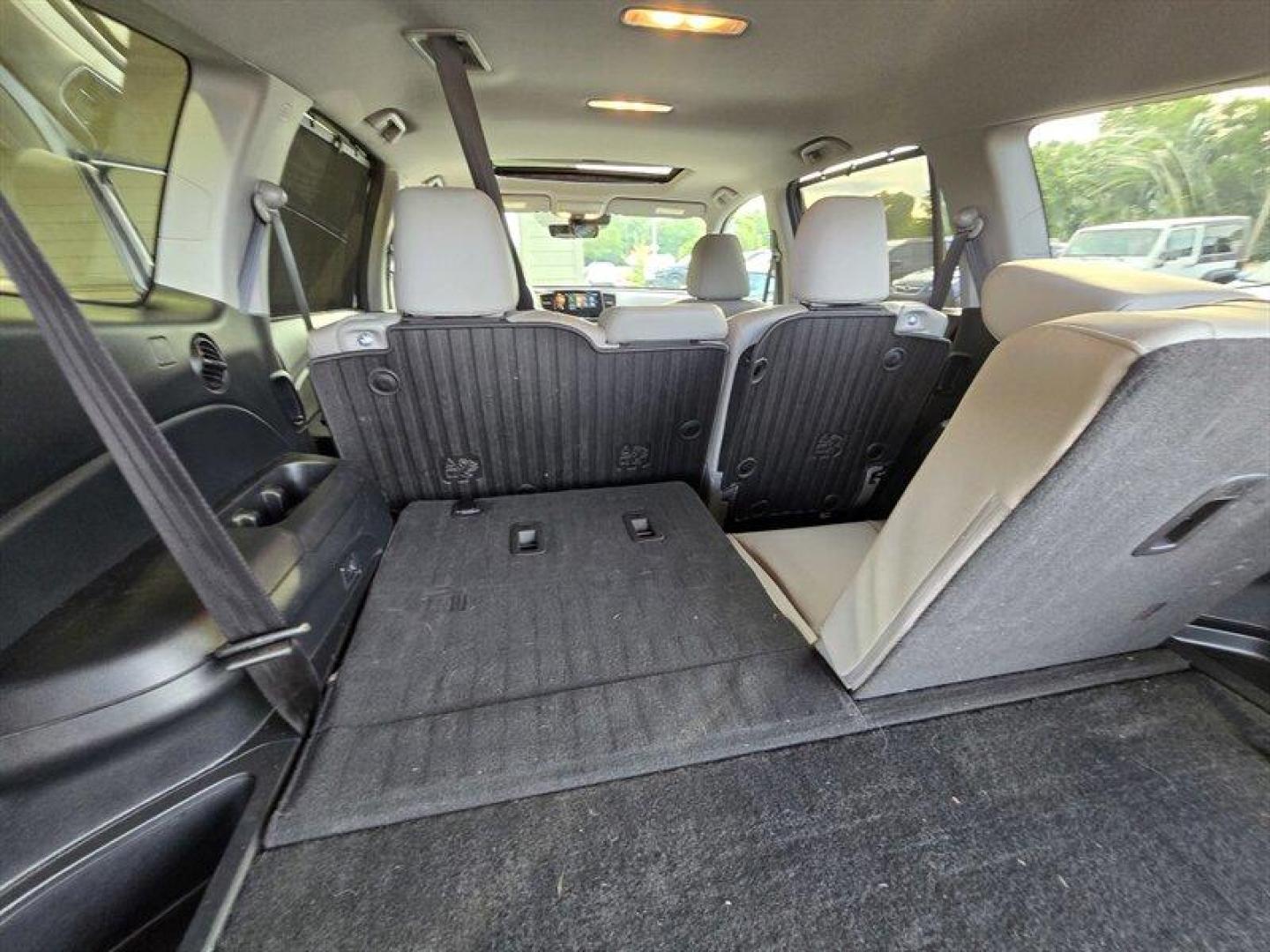 2022 Lunar Silver Metallic Honda Pilot Special Edition (5FNYF6H25NB) with an 3.5L V6 280hp 262ft. lbs. engine, Automatic transmission, located at 25355 Eames Street, Channahon, IL, 60410, (815) 467-1807, 41.429108, -88.228432 - The 2022 Honda Pilot SE features a robust 3.5L V6 engine delivering 280 horsepower and 262 lb-ft of torque, providing a balanced combination of power and efficiency. The exterior is finished in Lunar Silver Metallic, complemented by a Gray interior that offers a spacious and comfortable environment- Photo#27