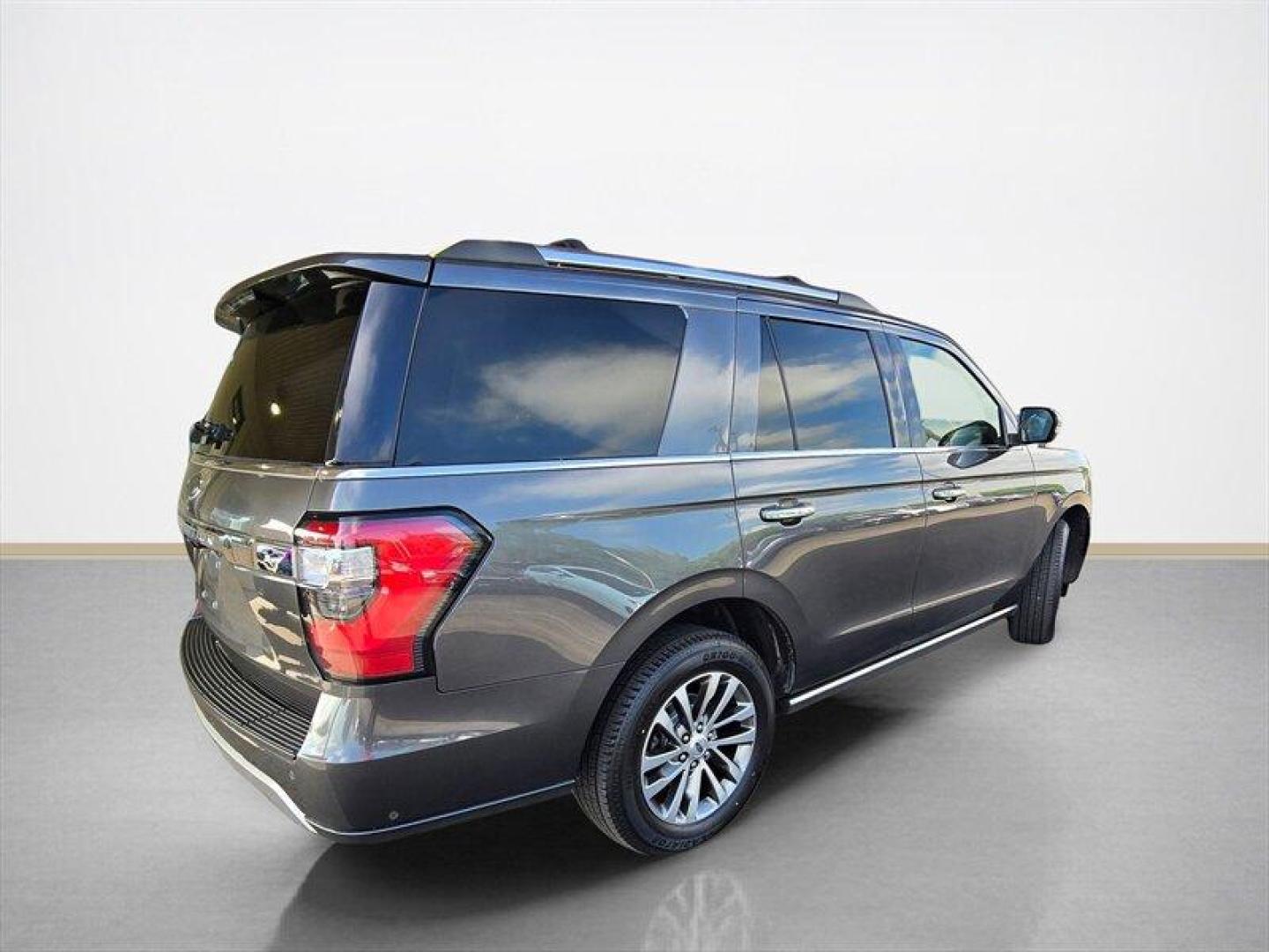 2018 Magnetic Ford Expedition Limited (1FMJU2AT1JE) with an EcoBoost 3.5L Twin Turbo V6 375hp 470ft. lbs. engine, Automatic transmission, located at 25355 Eames Street, Channahon, IL, 60410, (815) 467-1807, 41.429108, -88.228432 - This 2018 Ford Expedition Limited offers a powerful and efficient driving experience with its EcoBoost 3.5L Twin Turbo V6 engine, delivering 375 horsepower and 470 lb.-ft. of torque. The Magnetic exterior complements the Ebony interior, combining a sleek appearance with comfortable and spacious seat- Photo#3