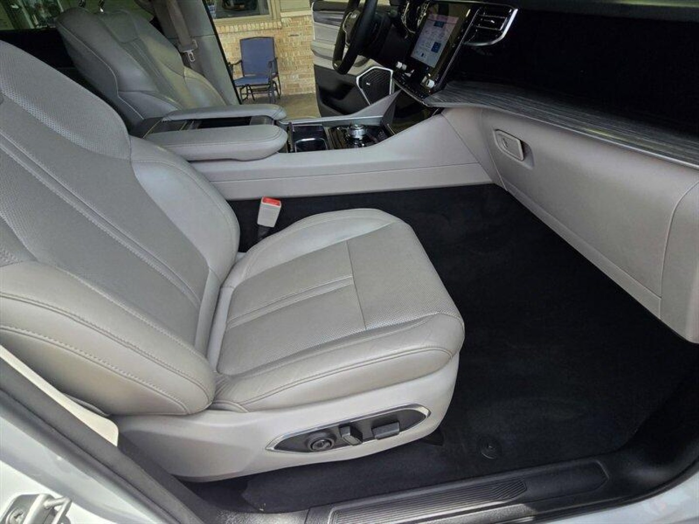 2023 Bright White Clear Coat Jeep Wagoneer Series III (1C4SJVDP4PS) with an Hurricane 3.0L Twin Turbo I6 420hp 468ft. lbs. engine, Automatic transmission, located at 25355 Eames Street, Channahon, IL, 60410, (815) 467-1807, 41.429108, -88.228432 - The 2023 Jeep Wagoneer Series III offers a blend of powerful performance, refined luxury, and advanced technology. Equipped with a Hurricane 3.0L Twin Turbo I6 engine, it delivers 420 horsepower and 468 ft-lbs of torque, providing confident acceleration and smooth driving dynamics. The factory defau- Photo#36