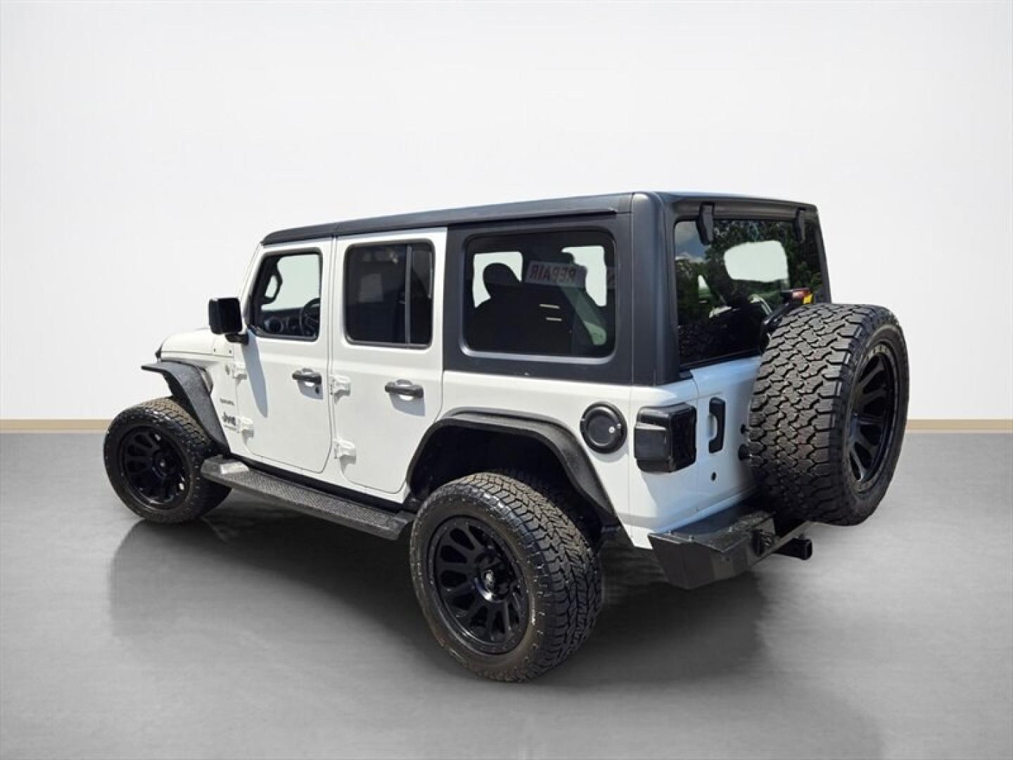 2020 Bright White Clear Coat Jeep Wrangler Unlimited Sahara (1C4HJXEG9LW) with an 3.6L V6 285hp 260ft. lbs. engine, 6 Speed Manual transmission, located at 25355 Eames Street, Channahon, IL, 60410, (815) 467-1807, 41.429108, -88.228432 - The 2020 Jeep Wrangler Unlimited Sahara is a versatile and capable SUV designed for both on-road comfort and off-road adventure. Powered by a 3.6L V6 engine delivering 285 horsepower and 260 lb-ft of torque, this model offers a balanced blend of performance and efficiency. Its fuel economy stands at- Photo#5