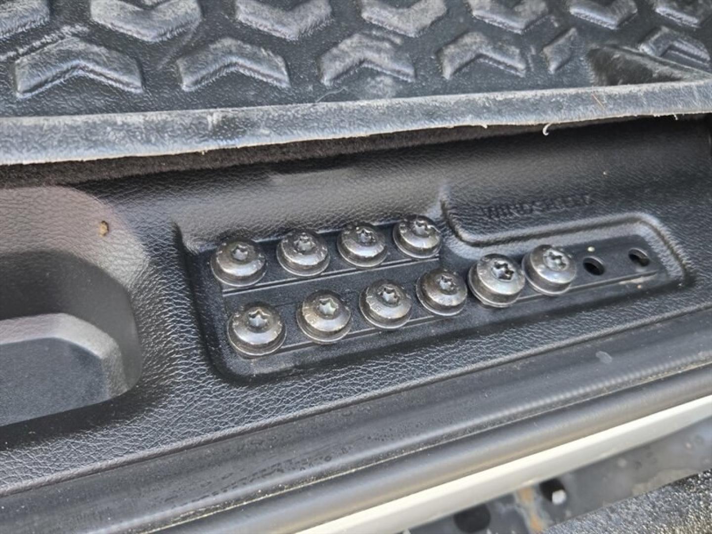2020 Bright White Clear Coat Jeep Wrangler Unlimited Sahara (1C4HJXEG9LW) with an 3.6L V6 285hp 260ft. lbs. engine, 6 Speed Manual transmission, located at 25355 Eames Street, Channahon, IL, 60410, (815) 467-1807, 41.429108, -88.228432 - The 2020 Jeep Wrangler Unlimited Sahara is a versatile and capable SUV designed for both on-road comfort and off-road adventure. Powered by a 3.6L V6 engine delivering 285 horsepower and 260 lb-ft of torque, this model offers a balanced blend of performance and efficiency. Its fuel economy stands at- Photo#29