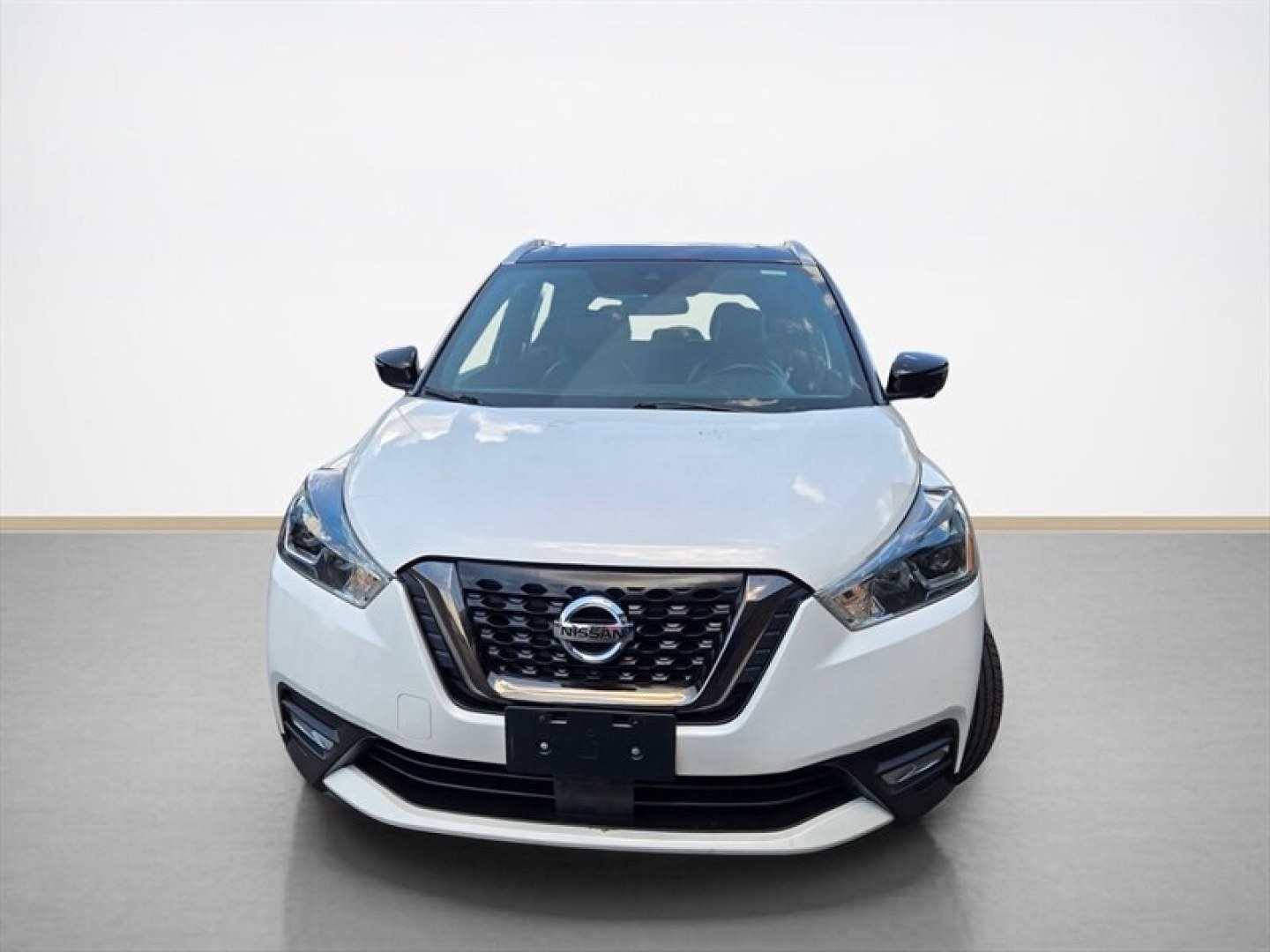 2020 Aspen White Tricoat Nissan Kicks SR (3N1CP5DV7LL) with an 1.6L I4 122hp 114ft. lbs. SULEV engine, Automatic transmission, located at 25355 Eames Street, Channahon, IL, 60410, (815) 467-1807, 41.429108, -88.228432 - Discover the 2020 Nissan Kicks SR, a compact SUV that combines efficiency and style. Powered by a 1.6L I4 engine delivering 122 horsepower and 114 ft-lbs of torque, this model features a Super Ultra Low Emission Vehicle (SULEV) engine, contributing to reduced emissions while maintaining reliable per- Photo#8