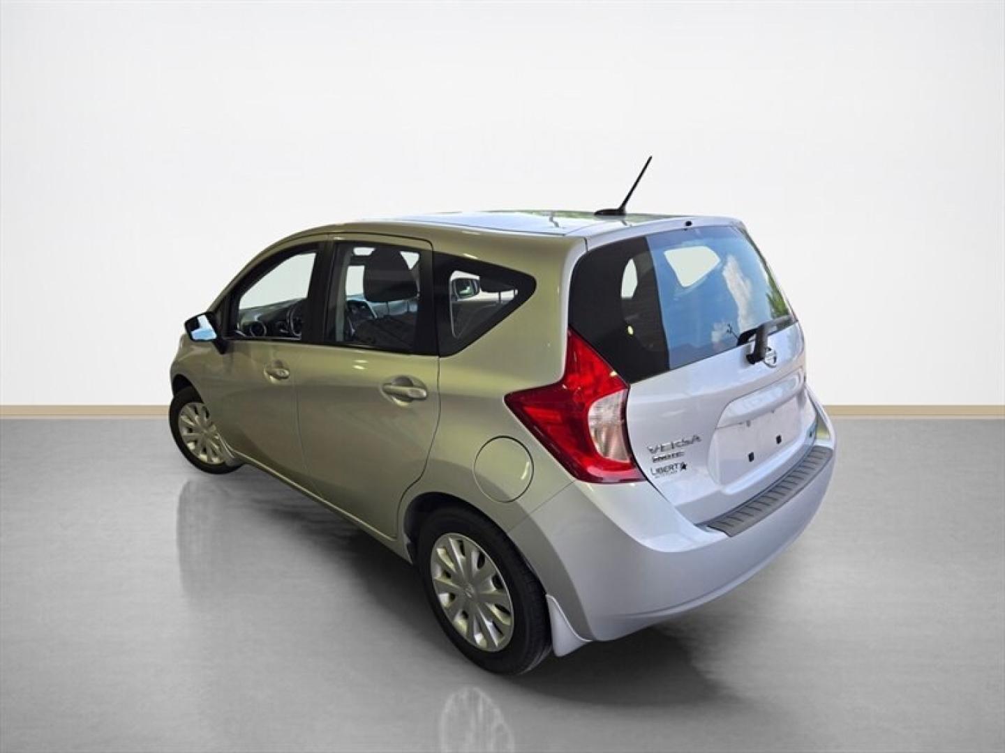 2016 Brilliant Silver Nissan Versa Note SV (3N1CE2CP9GL) with an 1.6L I4 109hp 107ft. lbs. engine, Automatic transmission, located at 25355 Eames Street, Channahon, IL, 60410, (815) 467-1807, 41.429108, -88.228432 - Looking for a zippy little ride thats as practical as it is peppy? Check out this 2016 Nissan Versa Note Syour new best friend on four wheels! Powered by a sprightly 1.6L I4 engine delivering 109 horsepower and 107 ft-lbs of torque, this compact charmer zips through city streets and highways alike w- Photo#5