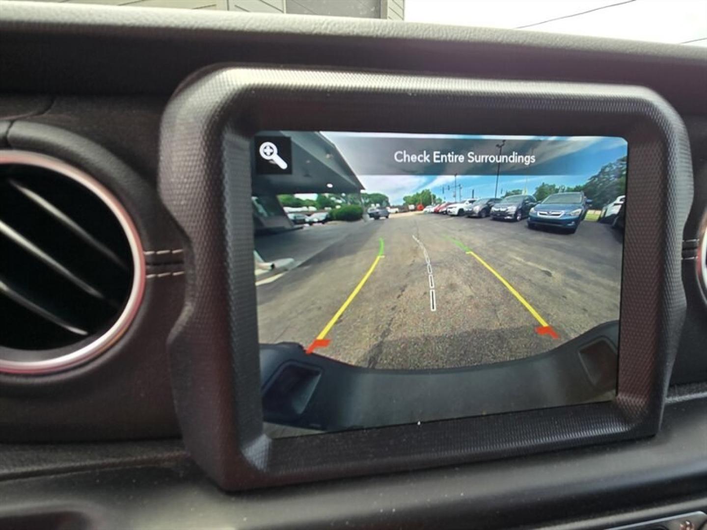 2020 Granite Crystal Metallic Clear Coat Jeep Gladiator Overland (1C6HJTFG6LL) with an 3.6L V6 285hp 260ft. lbs. engine, Automatic transmission, located at 25355 Eames Street, Channahon, IL, 60410, (815) 467-1807, 41.429108, -88.228432 - Unleash the beast with the 2020 Jeep Gladiator Overlandwhere rugged capability meets refined power. Under the hood roars a formidable 3.6L V6 engine delivering 285 horsepower and 260 ft-lbs of torque that dominate every terrain without breaking a sweat. Clocking in with less than 29,000 milesaveragi- Photo#15