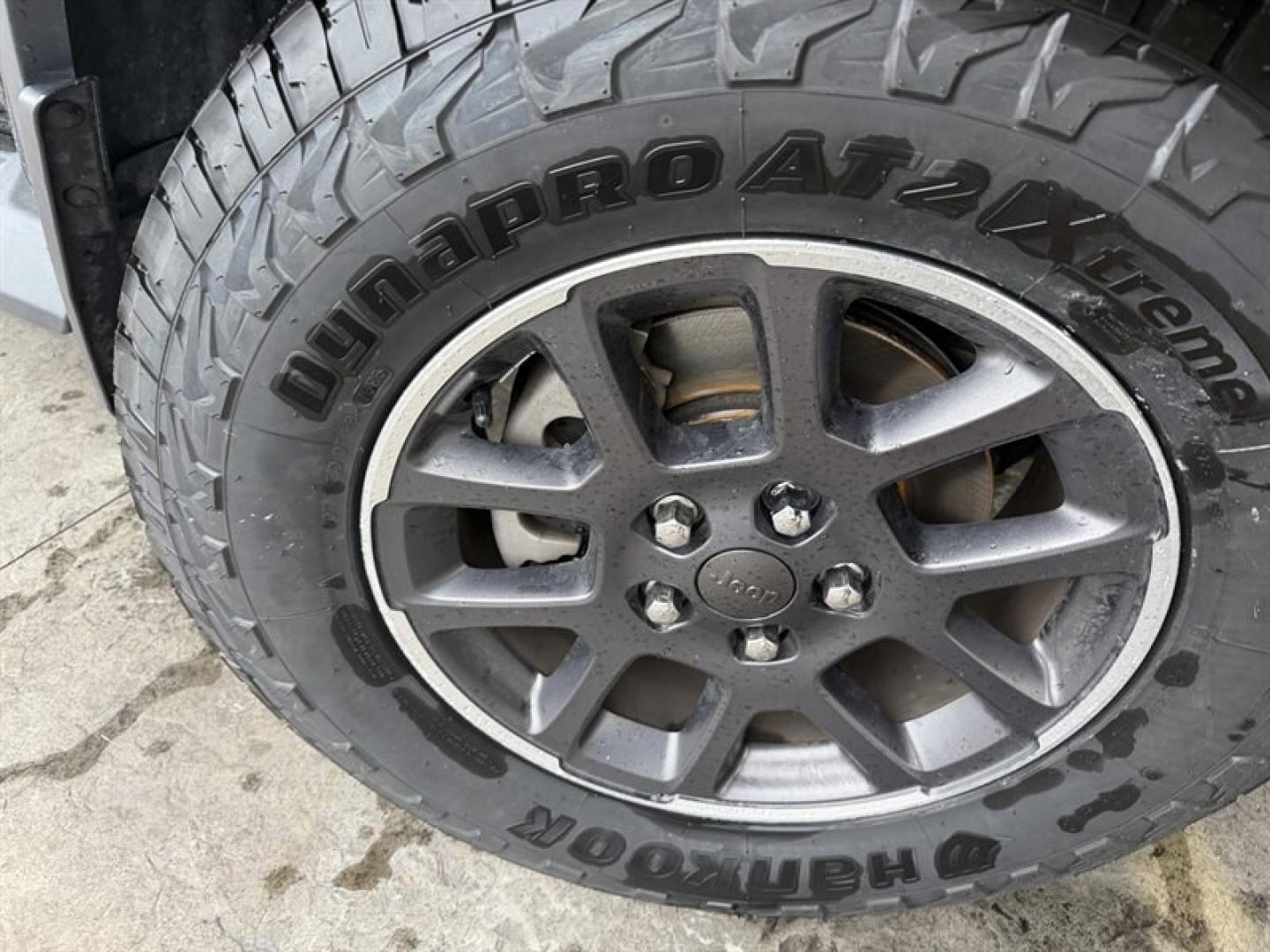 2020 Granite Crystal Metallic Clear Coat Jeep Gladiator Overland (1C6HJTFG6LL) with an 3.6L V6 285hp 260ft. lbs. engine, Automatic transmission, located at 25355 Eames Street, Channahon, IL, 60410, (815) 467-1807, 41.429108, -88.228432 - Unleash the beast with the 2020 Jeep Gladiator Overlandwhere rugged capability meets refined power. Under the hood roars a formidable 3.6L V6 engine delivering 285 horsepower and 260 ft-lbs of torque that dominate every terrain without breaking a sweat. Clocking in with less than 29,000 milesaveragi- Photo#9