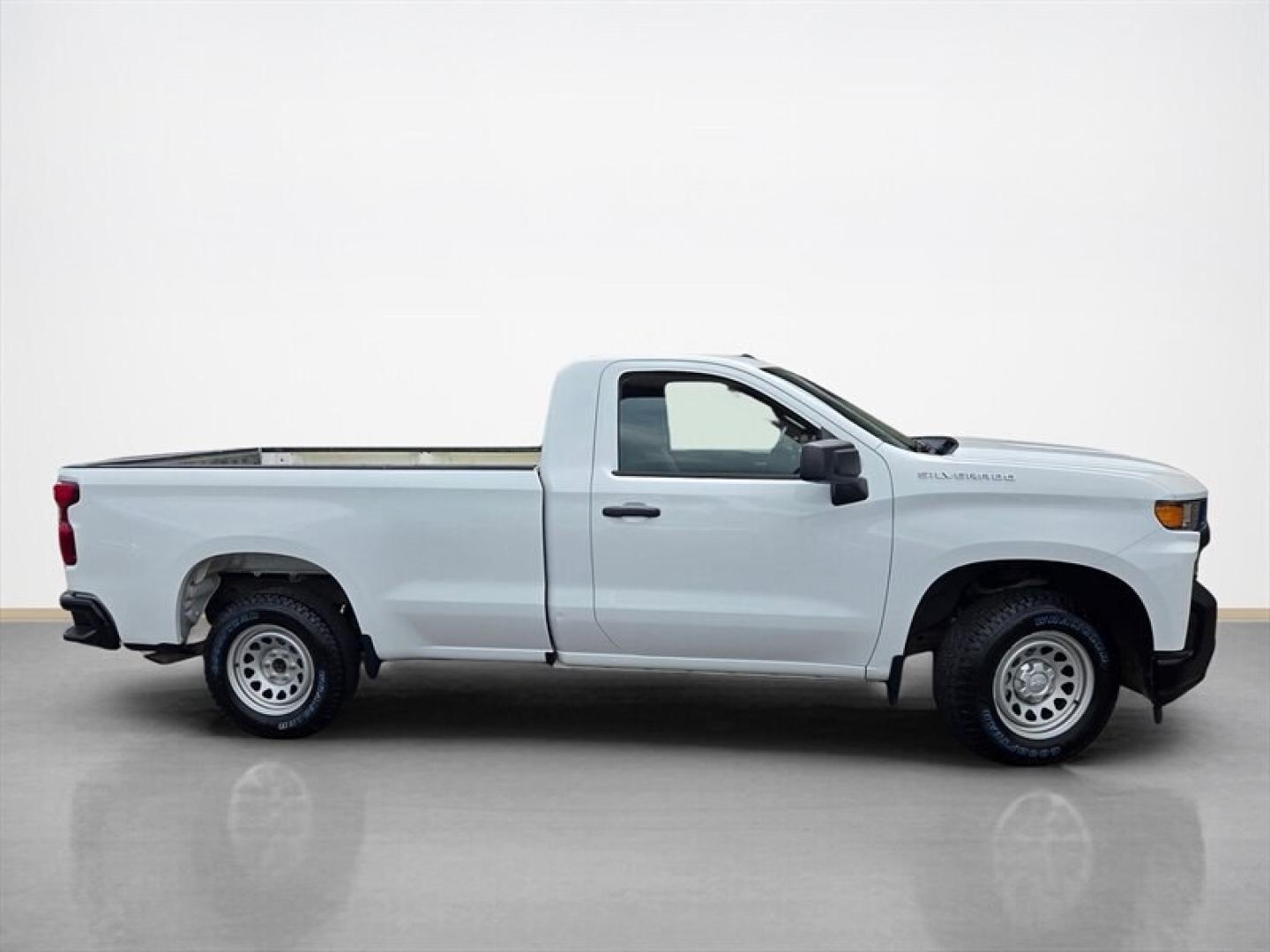 2021 Summit White Chevrolet Silverado 1500 WT (3GCNWAEK4MG) with an 2.7L Turbo I4 310hp 348ft. lbs. engine, Automatic transmission, located at 25355 Eames Street, Channahon, IL, 60410, (815) 467-1807, 41.429108, -88.228432 - The 2021 Chevrolet Silverado 1500 Work Truck is equipped with a 2.7L Turbo Inline-4 engine delivering 310 horsepower and 348 lb-ft of torque, providing a balance of power and efficiency. Finished in Summit White, the exterior presents a clean and professional appearance, complemented by a Jet Black- Photo#1