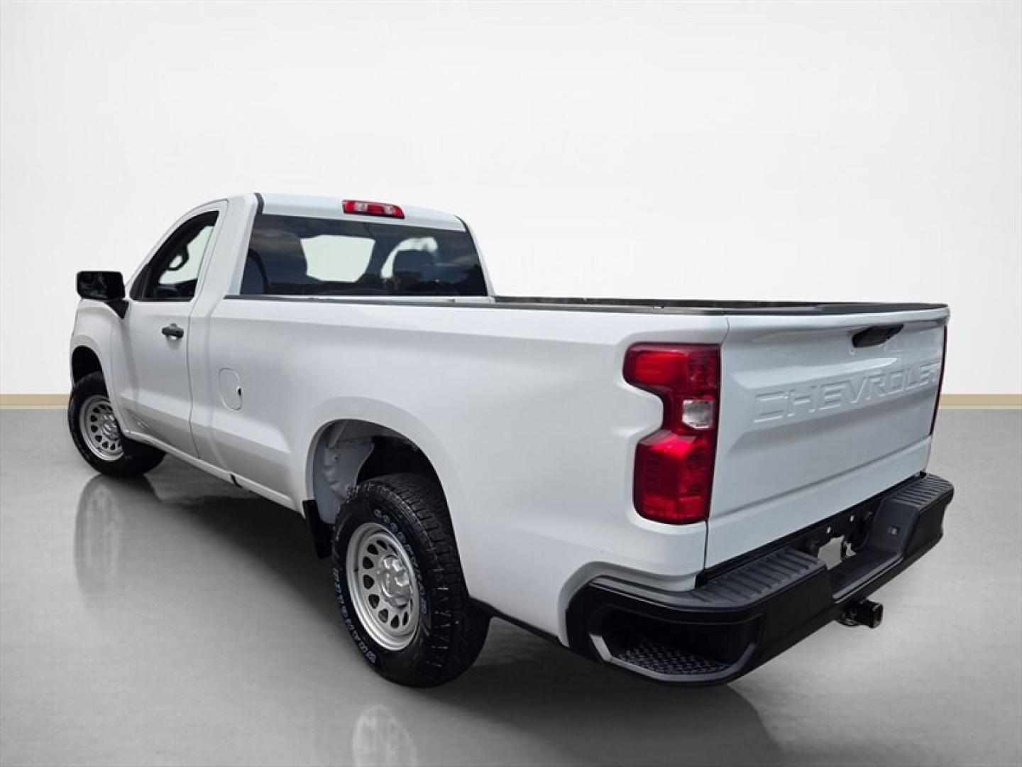2021 Summit White Chevrolet Silverado 1500 WT (3GCNWAEK4MG) with an 2.7L Turbo I4 310hp 348ft. lbs. engine, Automatic transmission, located at 25355 Eames Street, Channahon, IL, 60410, (815) 467-1807, 41.429108, -88.228432 - The 2021 Chevrolet Silverado 1500 Work Truck is equipped with a 2.7L Turbo Inline-4 engine delivering 310 horsepower and 348 lb-ft of torque, providing a balance of power and efficiency. Finished in Summit White, the exterior presents a clean and professional appearance, complemented by a Jet Black- Photo#5