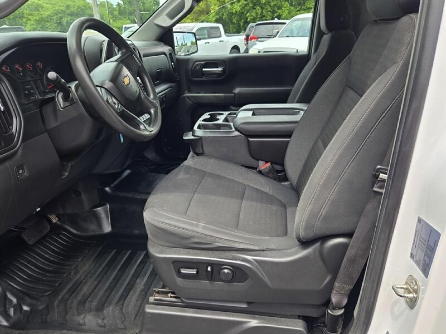 2021 Summit White Chevrolet Silverado 1500 WT (3GCNWAEK4MG) with an 2.7L Turbo I4 310hp 348ft. lbs. engine, Automatic transmission, located at 25355 Eames Street, Channahon, IL, 60410, (815) 467-1807, 41.429108, -88.228432 - The 2021 Chevrolet Silverado 1500 Work Truck is equipped with a 2.7L Turbo Inline-4 engine delivering 310 horsepower and 348 lb-ft of torque, providing a balance of power and efficiency. Finished in Summit White, the exterior presents a clean and professional appearance, complemented by a Jet Black- Photo#9