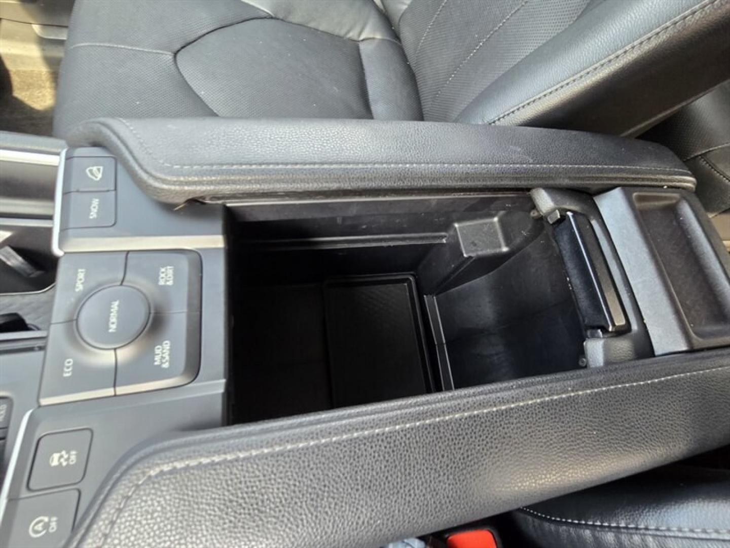 2024 Wind Chill Pearl Toyota Grand Highlander Limited (5TDAAAB54RS) with an 2.4L Turbo I4 265hp 310ft. lbs. engine, Automatic transmission, located at 25355 Eames Street, Channahon, IL, 60410, (815) 467-1807, 41.429108, -88.228432 - The 2024 Toyota Grand Highlander XLE is a versatile midsize SUV designed to deliver a balanced combination of performance, comfort, and advanced features. Powered by a 2.4L Turbocharged Inline-4 engine, this model produces 265 horsepower and 310 lb-ft of torque, providing confident acceleration and- Photo#20