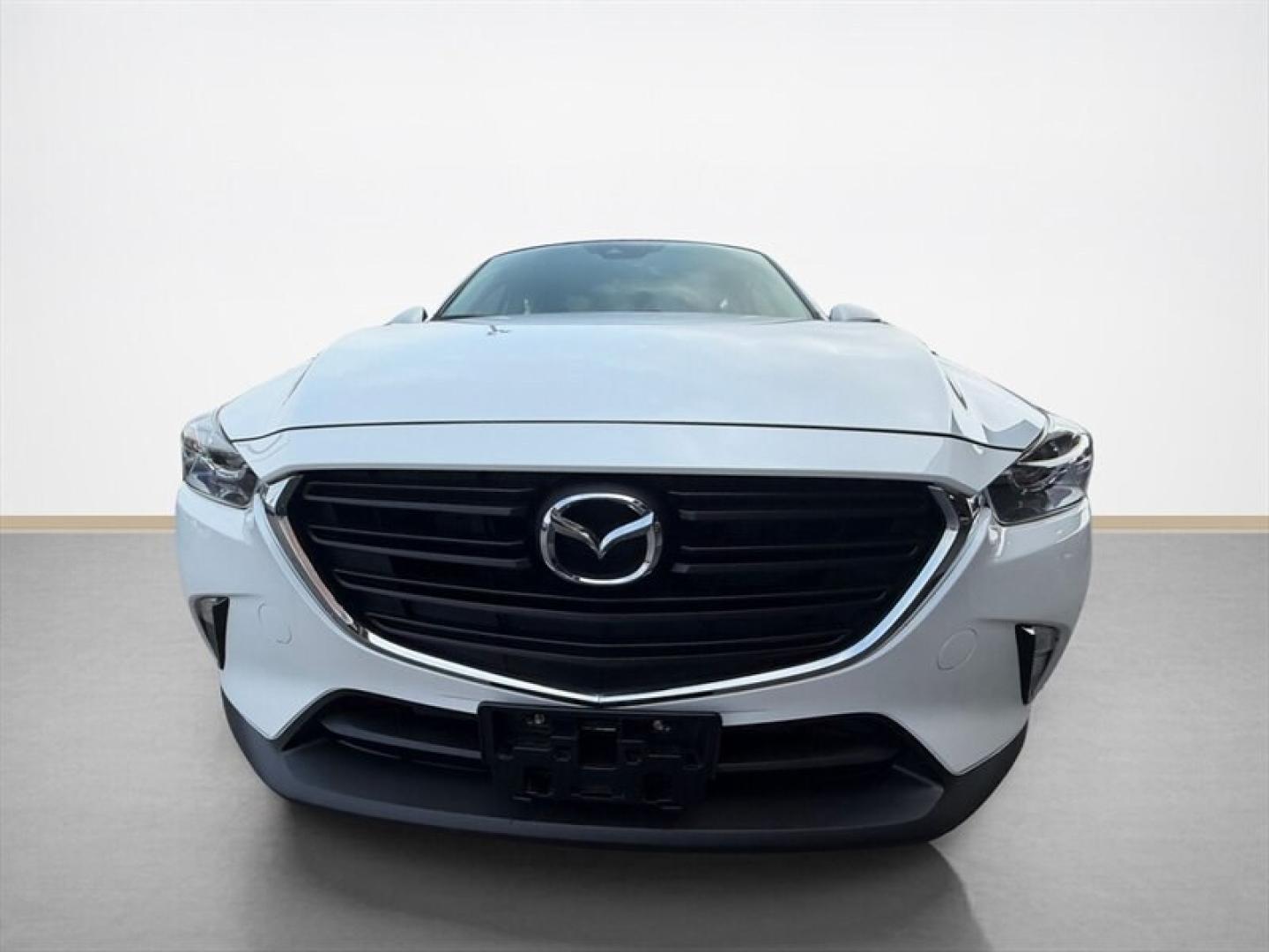 2019 Snowflake White Pearl Mica Mazda CX-3 Sport (JM1DKFB70K1) with an 2.0 engine, Automatic transmission, located at 25355 Eames Street, Channahon, IL, 60410, (815) 467-1807, 41.429108, -88.228432 - Unleash your driving passion with this 2019 Mazda CX-3 Sport, a compact powerhouse that blends style, efficiency, and performance like no other. Powered by a responsive 2.0-liter engine, this beast delivers a thrilling ride while keeping fuel consumption in check with an impressive 27 MPG city and 3- Photo#8