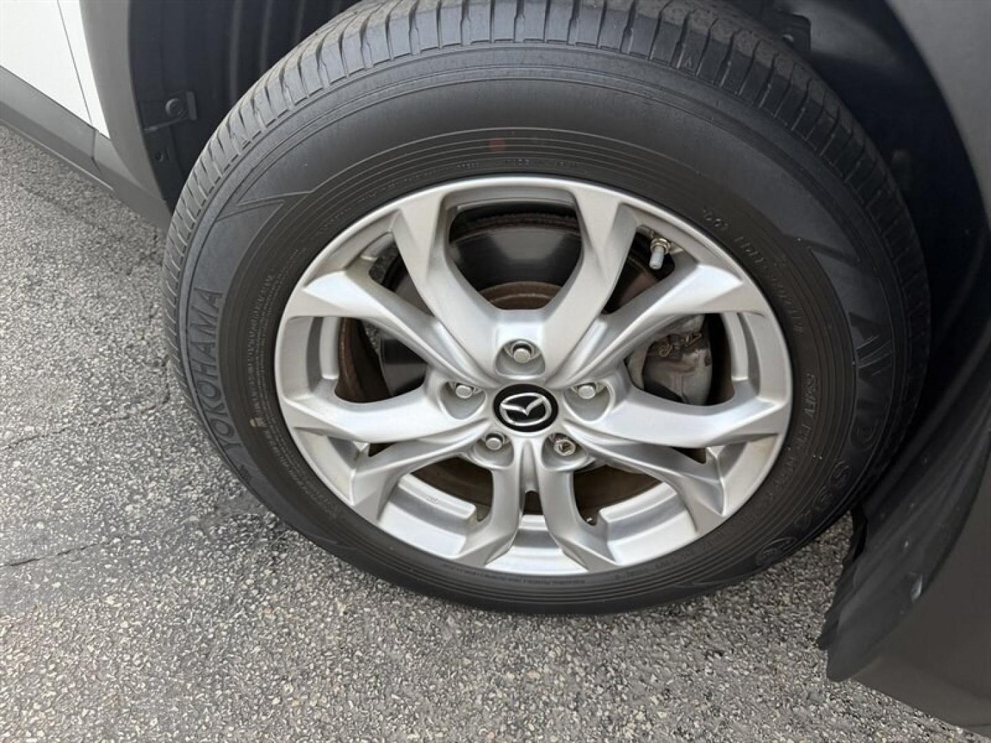 2019 Snowflake White Pearl Mica Mazda CX-3 Sport (JM1DKFB70K1) with an 2.0 engine, Automatic transmission, located at 25355 Eames Street, Channahon, IL, 60410, (815) 467-1807, 41.429108, -88.228432 - Unleash your driving passion with this 2019 Mazda CX-3 Sport, a compact powerhouse that blends style, efficiency, and performance like no other. Powered by a responsive 2.0-liter engine, this beast delivers a thrilling ride while keeping fuel consumption in check with an impressive 27 MPG city and 3- Photo#9