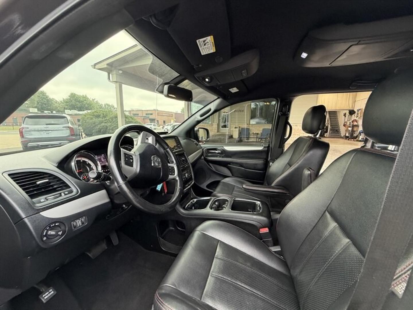 2018 Granite Pearl Coat Dodge Grand Caravan GT (2C4RDGEG5JR) with an Pentastar 3.6L Flex Fuel V6 283hp 260ft. lbs. engine, Automatic transmission, located at 25355 Eames Street, Channahon, IL, 60410, (815) 467-1807, 41.429108, -88.228432 - Get ready for your next adventure with this 2018 Dodge Grand Caravan GT, a perfect blend of style, comfort, and power! Dressed in a stunning Black Onyx Crystal Pearl Coat, this minivan shines wherever you go, turning heads with its sleek and polished exterior. Under the hood, you'll find the robust- Photo#16