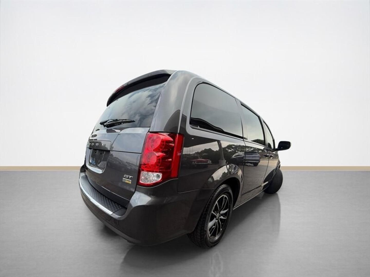 2018 Granite Pearl Coat Dodge Grand Caravan GT (2C4RDGEG5JR) with an Pentastar 3.6L Flex Fuel V6 283hp 260ft. lbs. engine, Automatic transmission, located at 25355 Eames Street, Channahon, IL, 60410, (815) 467-1807, 41.429108, -88.228432 - Get ready for your next adventure with this 2018 Dodge Grand Caravan GT, a perfect blend of style, comfort, and power! Dressed in a stunning Black Onyx Crystal Pearl Coat, this minivan shines wherever you go, turning heads with its sleek and polished exterior. Under the hood, you'll find the robust- Photo#3