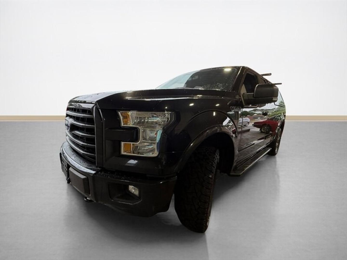 2015 Tuxedo Black Metallic Ford F-150 XLT (1FTFX1EF1FK) with an 5.0L Flex Fuel V8 385hp 387ft. lbs. engine, Automatic transmission, located at 25355 Eames Street, Channahon, IL, 60410, (815) 467-1807, 41.429108, -88.228432 - Ready to own the road AND the weekend? Check out this 2015 Ford F-150 XLT, powered by a beastly 5.0L Flex Fuel V8 engine delivering a juicy 385 horsepower and 387 ft-lbs of torque. This truck doesnt just driveit dominates with power and precision, whether youre towing, hauling, or just cruising in s- Photo#7