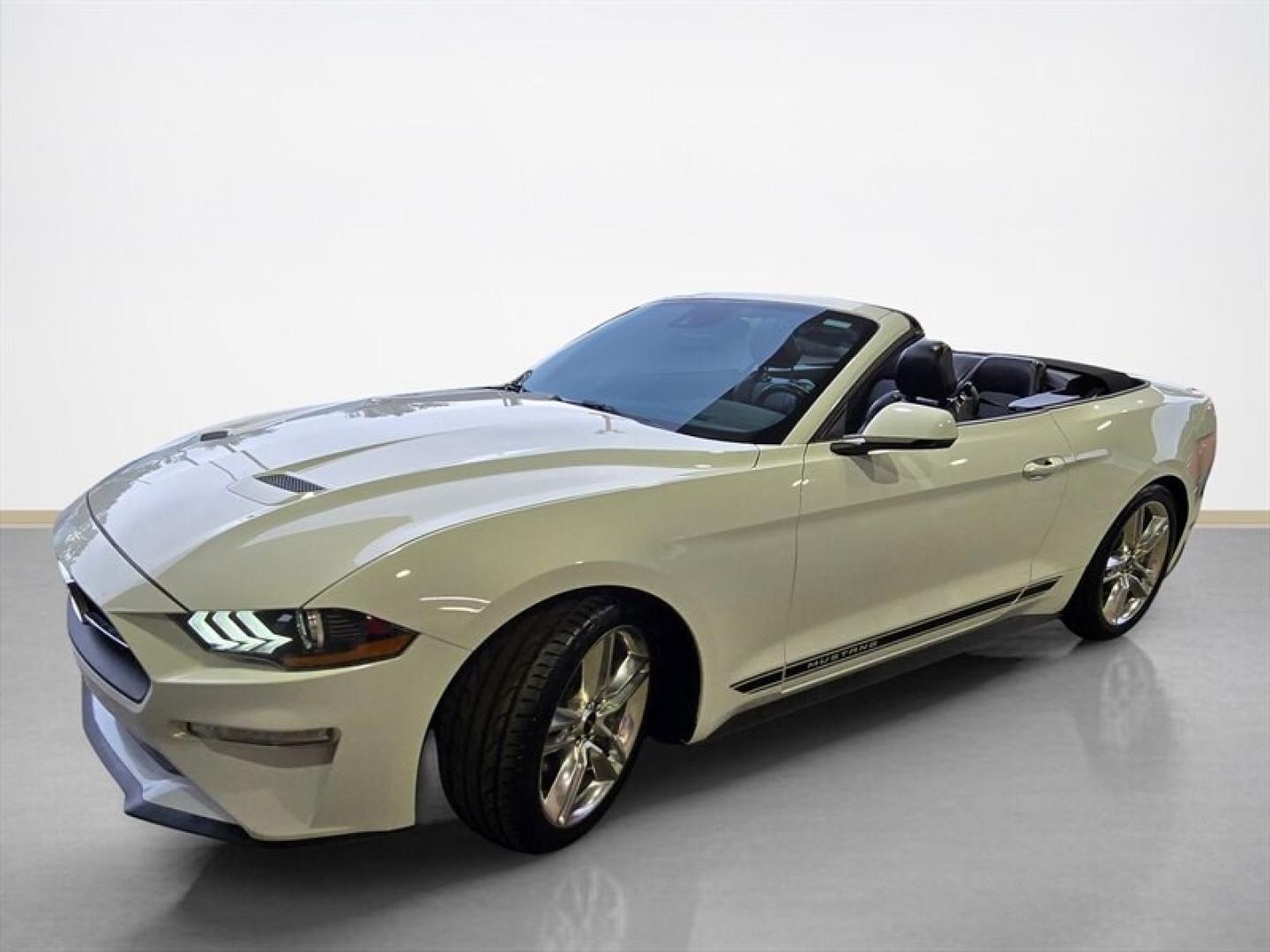 2020 Oxford White Ford Mustang EcoBoost Premium (1FATP8UH5L5) with an EcoBoost 2.3L Turbo I4 310hp 350ft. lbs. engine, Automatic transmission, located at 25355 Eames Street, Channahon, IL, 60410, (815) 467-1807, 41.429108, -88.228432- Photo#7