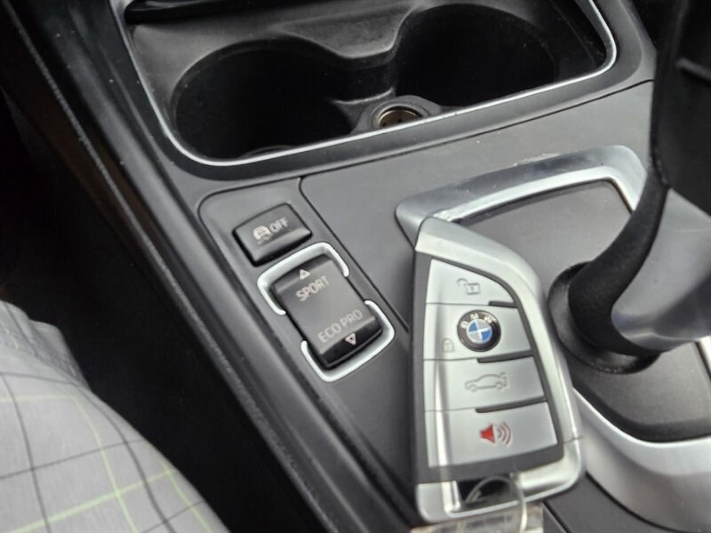 2018 Alpine White BMW 320i xDrive (WBA8A3C52JA) with an 2.0L Turbo I4 180hp 200ft. lbs. engine, Automatic transmission, located at 25355 Eames Street, Channahon, IL, 60410, (815) 467-1807, 41.429108, -88.228432 - Discover the 2018 BMW 320i xDrive, a well-maintained luxury sedan that combines performance, efficiency, and classic BMW styling. Powered by a 2.0L turbocharged inline-4 engine delivering 180 horsepower and 200 lb-ft of torque, this model offers a balanced driving experience with responsive accelera- Photo#22