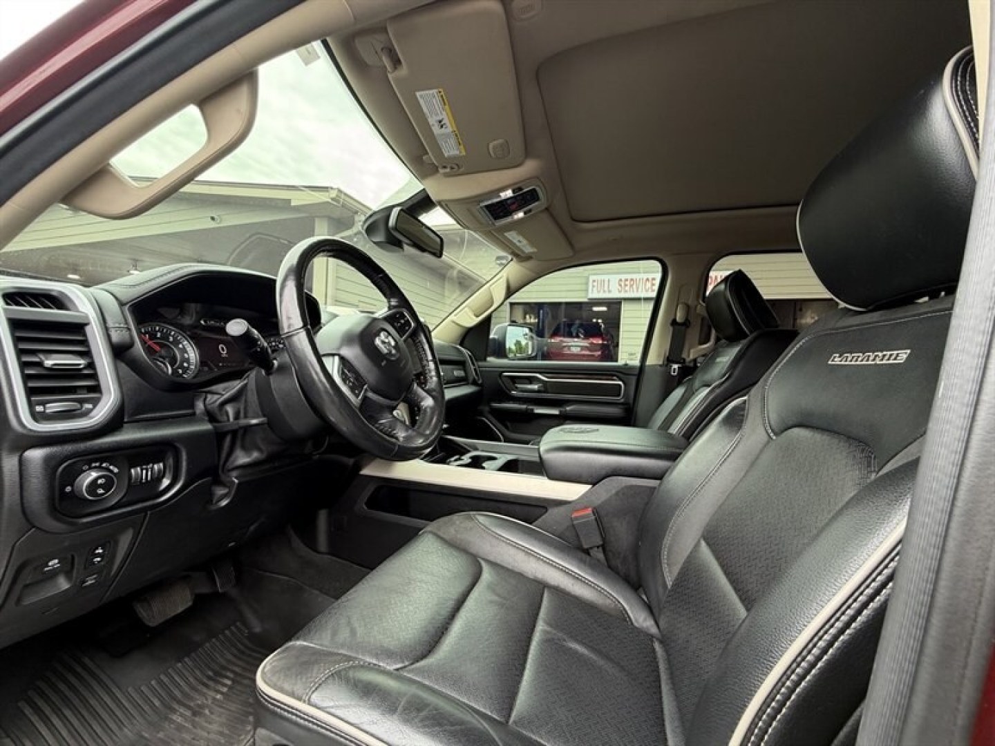 2020 Delmonico Red Pearl Coat RAM 1500 Laramie (1C6SRFJTXLN) with an HEMI 5.7L V8 395hp 410ft. lbs. engine, Automatic transmission, located at 25355 Eames Street, Channahon, IL, 60410, (815) 467-1807, 41.429108, -88.228432 - Ready to roll with power and pizzazz? Feast your eyes on this 2020 RAM 1500 Laramie, packing a punch with its beastly HEMI 5.7L V8 engine delivering a snarling 395 horsepower and a gut-punch 410 ft-lbs of torque. This truck doesnt just move it dominates every road. Wrapped in a head-turning Delmo- Photo#17