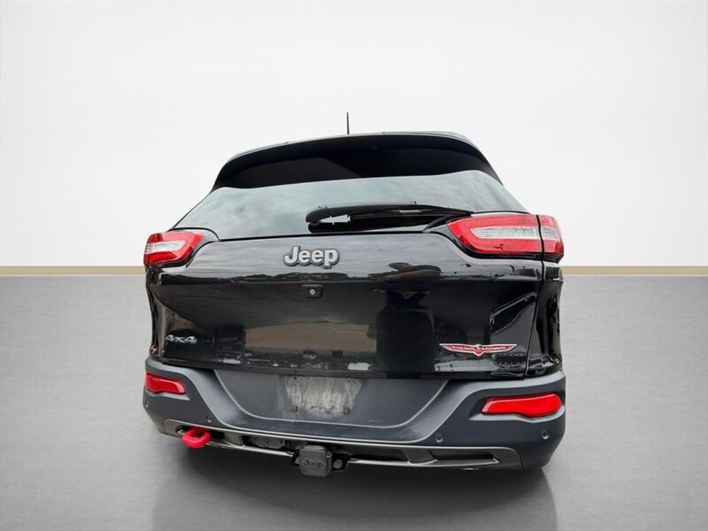 2015 Brilliant Black Crystal Pearl Coat Jeep Cherokee Trailhawk (1C4PJMBS3FW) with an 3.2L V6 271hp 239ft. lbs. engine, Automatic transmission, located at 25355 Eames Street, Channahon, IL, 60410, (815) 467-1807, 41.429108, -88.228432 - Ready to own the road and turn heads while youre at it? Meet this 2015 Jeep Cherokee Trailhawk, a total showstopper in sleek Granite Crystal Metallic Clear Coat. Under that tough hood, youll find a burly 3.2L V6 engine packing 271 horsepower and 239 ft-lbs of torquebecause sometimes, you gotta have- Photo#4