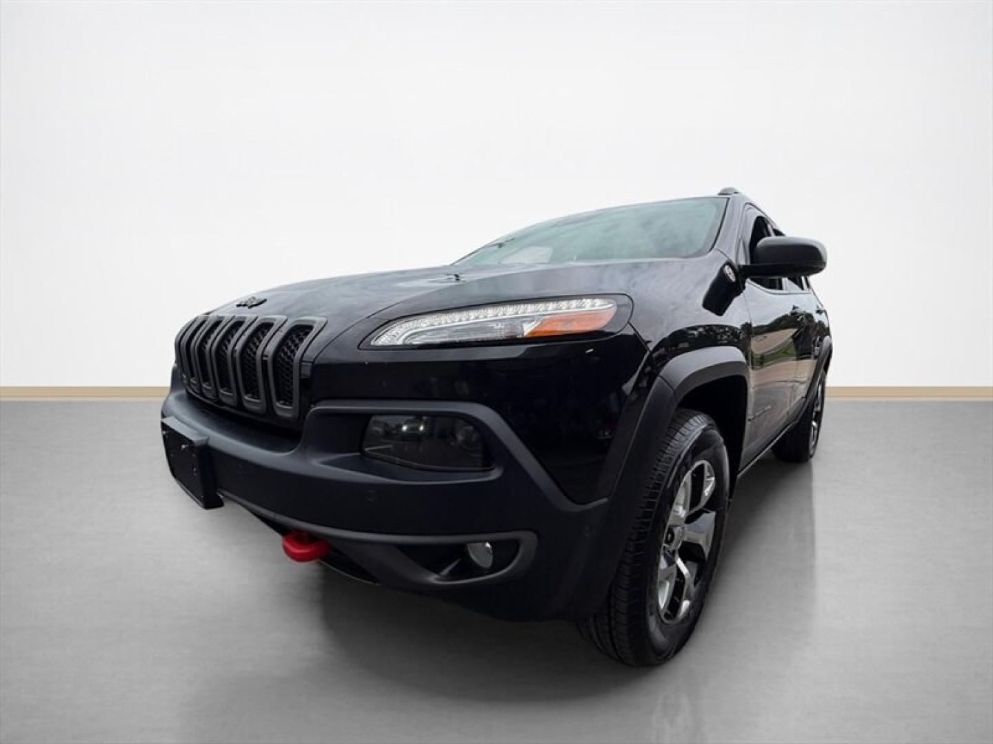2015 Brilliant Black Crystal Pearl Coat Jeep Cherokee Trailhawk (1C4PJMBS3FW) with an 3.2L V6 271hp 239ft. lbs. engine, Automatic transmission, located at 25355 Eames Street, Channahon, IL, 60410, (815) 467-1807, 41.429108, -88.228432 - Ready to own the road and turn heads while youre at it? Meet this 2015 Jeep Cherokee Trailhawk, a total showstopper in sleek Granite Crystal Metallic Clear Coat. Under that tough hood, youll find a burly 3.2L V6 engine packing 271 horsepower and 239 ft-lbs of torquebecause sometimes, you gotta have- Photo#7